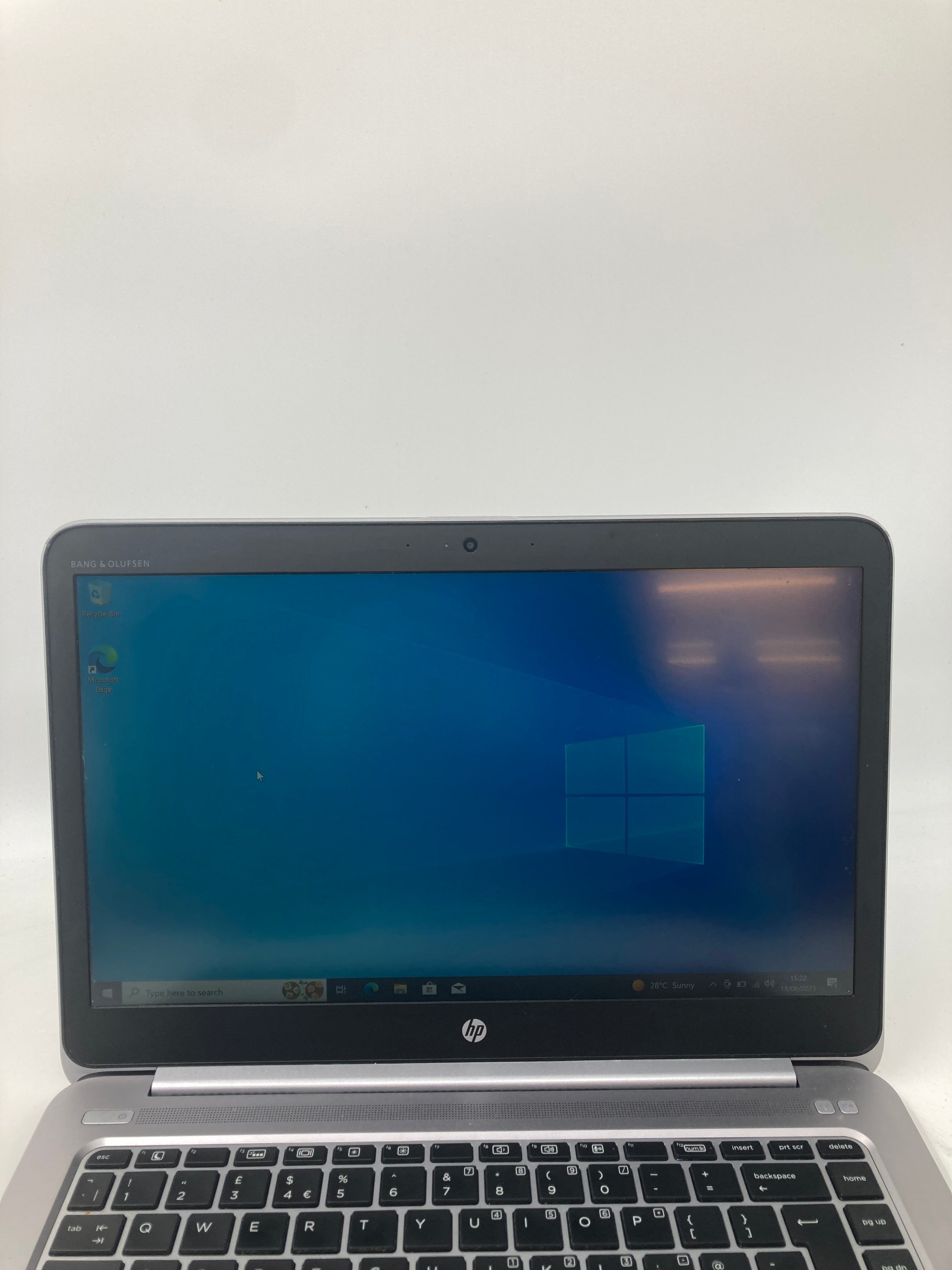 HP EliteBook Folio 1040 G3 14" Screen i5 6th Gen 8GB RAM 128GB SSD Win 10