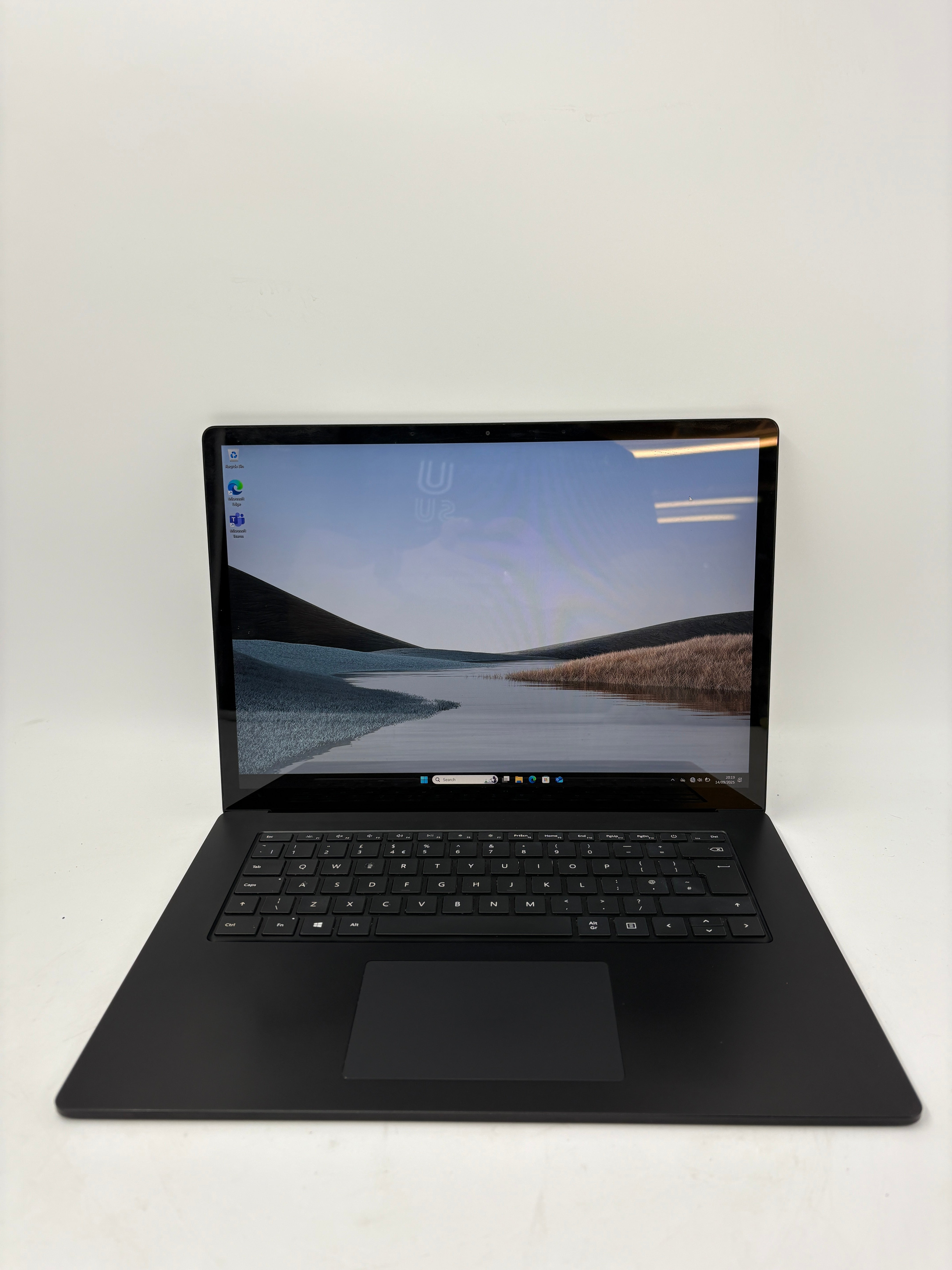 Microsoft Surface Laptop 3 15" TouchScreen i5 10th Gen 8GB RAM 256GB SSD W11