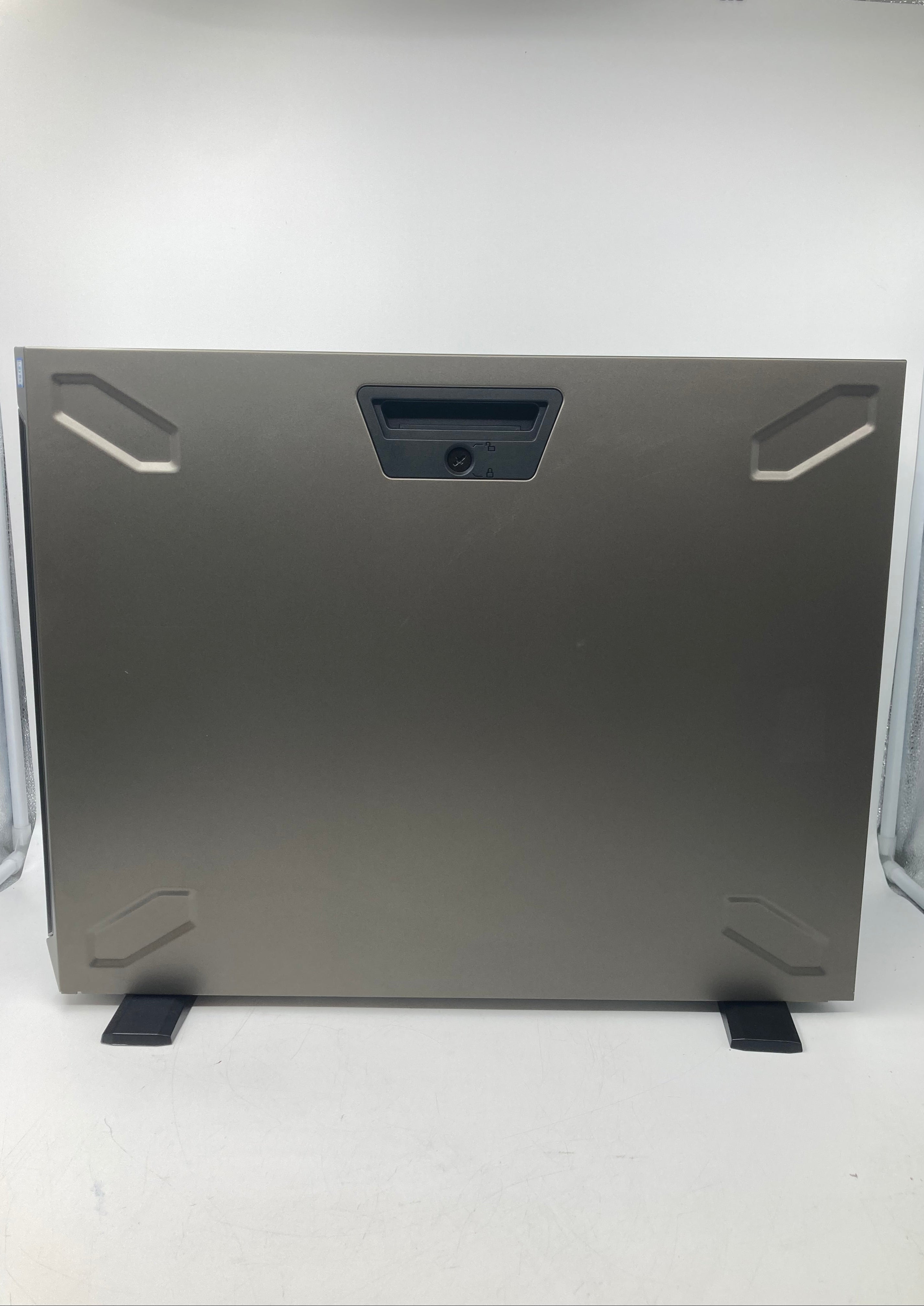 Dell PowerEdge T340 Tower Server | Intel Xeon E-2176G | 4x 900GB, 4x 4TB HDDs | 16GB RAM | Grade A