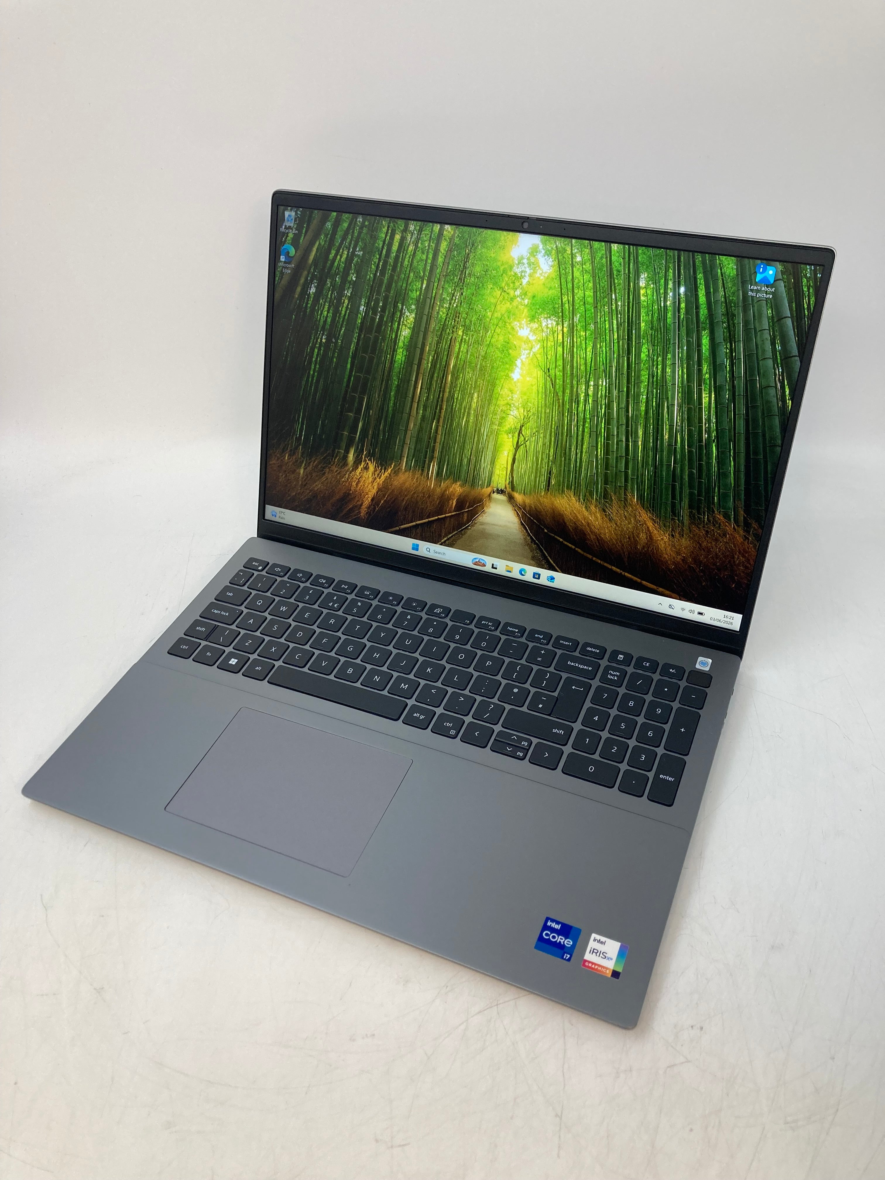 Dell Vostro 5620 | 16" WUXGA | i7 12th Gen | 16GB RAM | 512GB SSD | W11 Pro