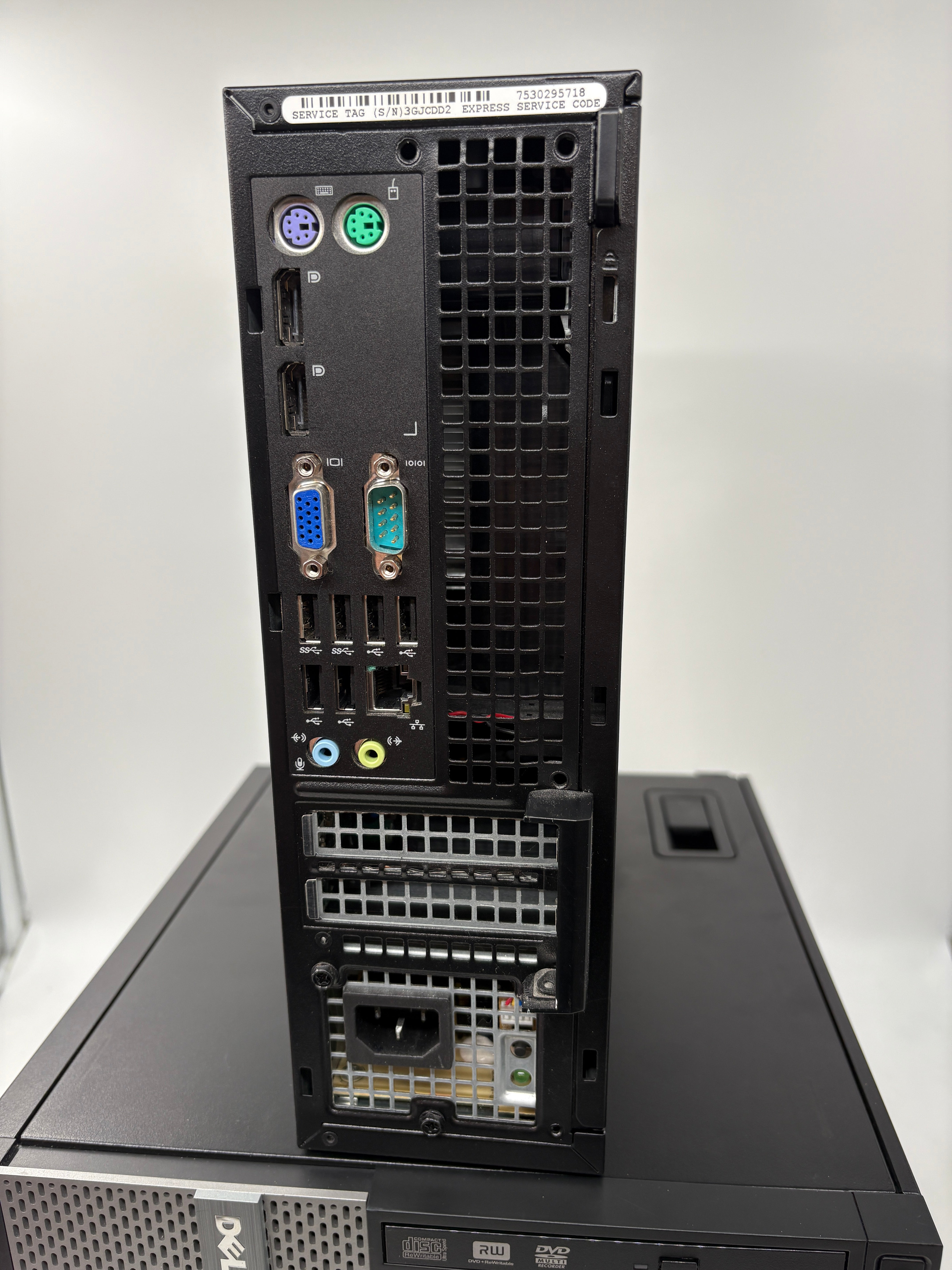 Batch of Desktop PCs - 32 units (See Description)