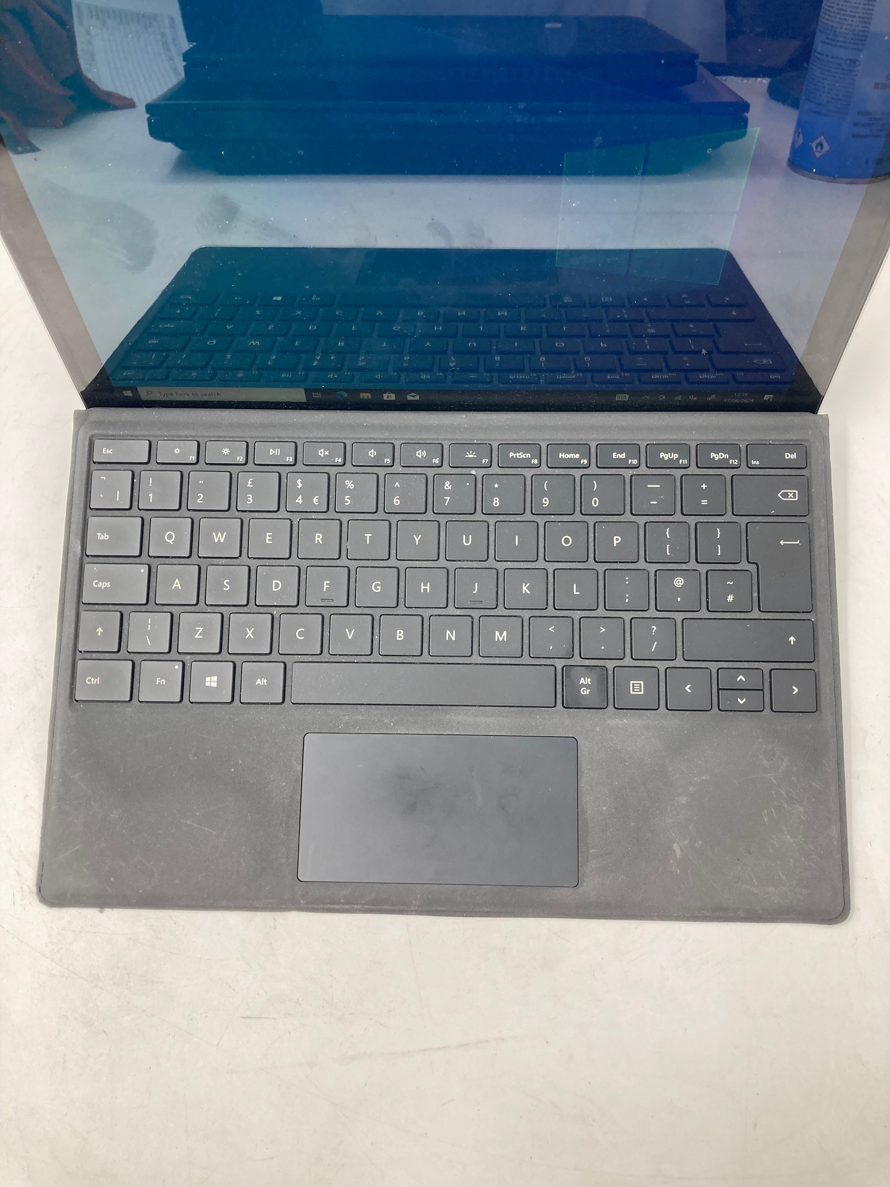 Microsoft Surface Pro5th Gen 1729 13" Screen M3-7Y30 4GB RAM 128GB SSD Win 10