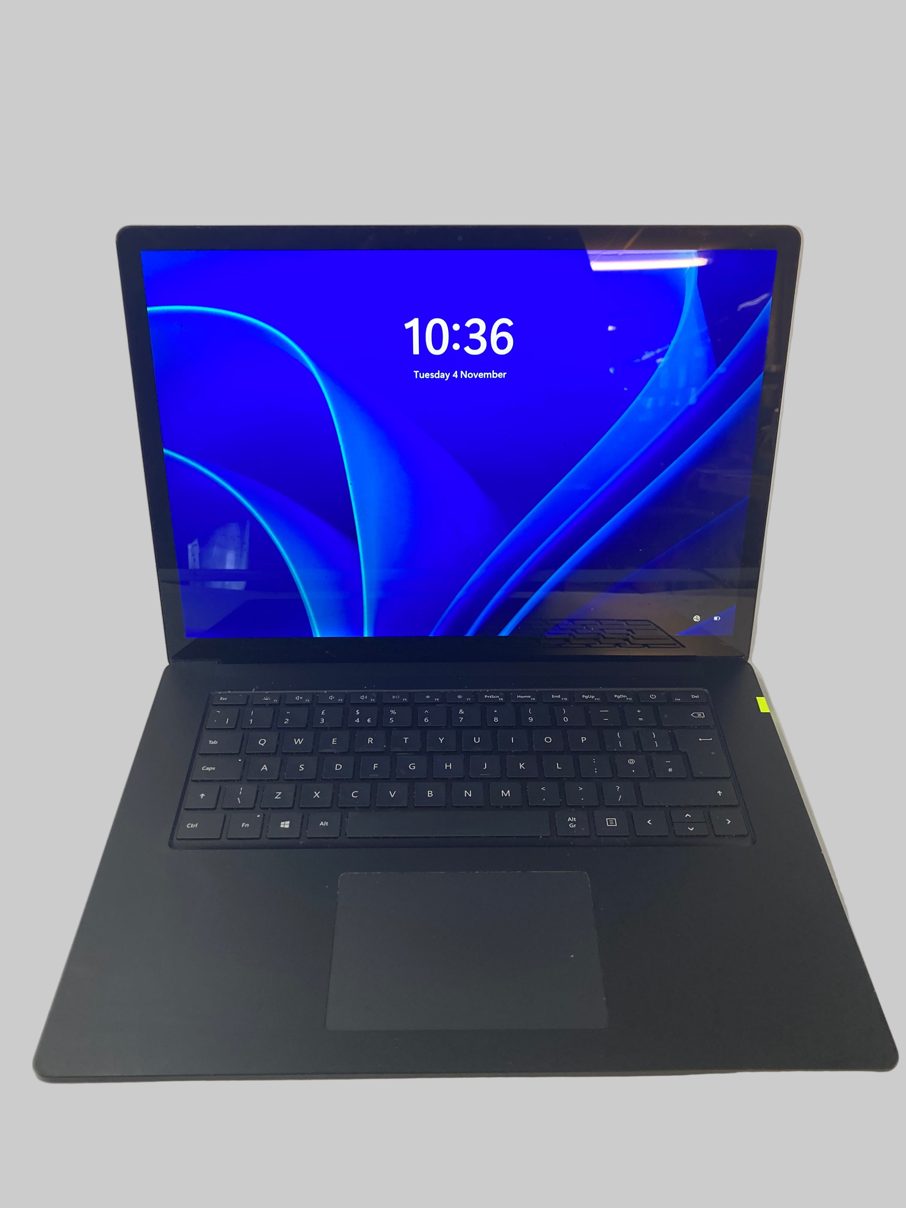 Microsoft Surface Laptop 3 15" Screen i5 10th Gen 8GB RAM 256GB SSD W11 *Spares*