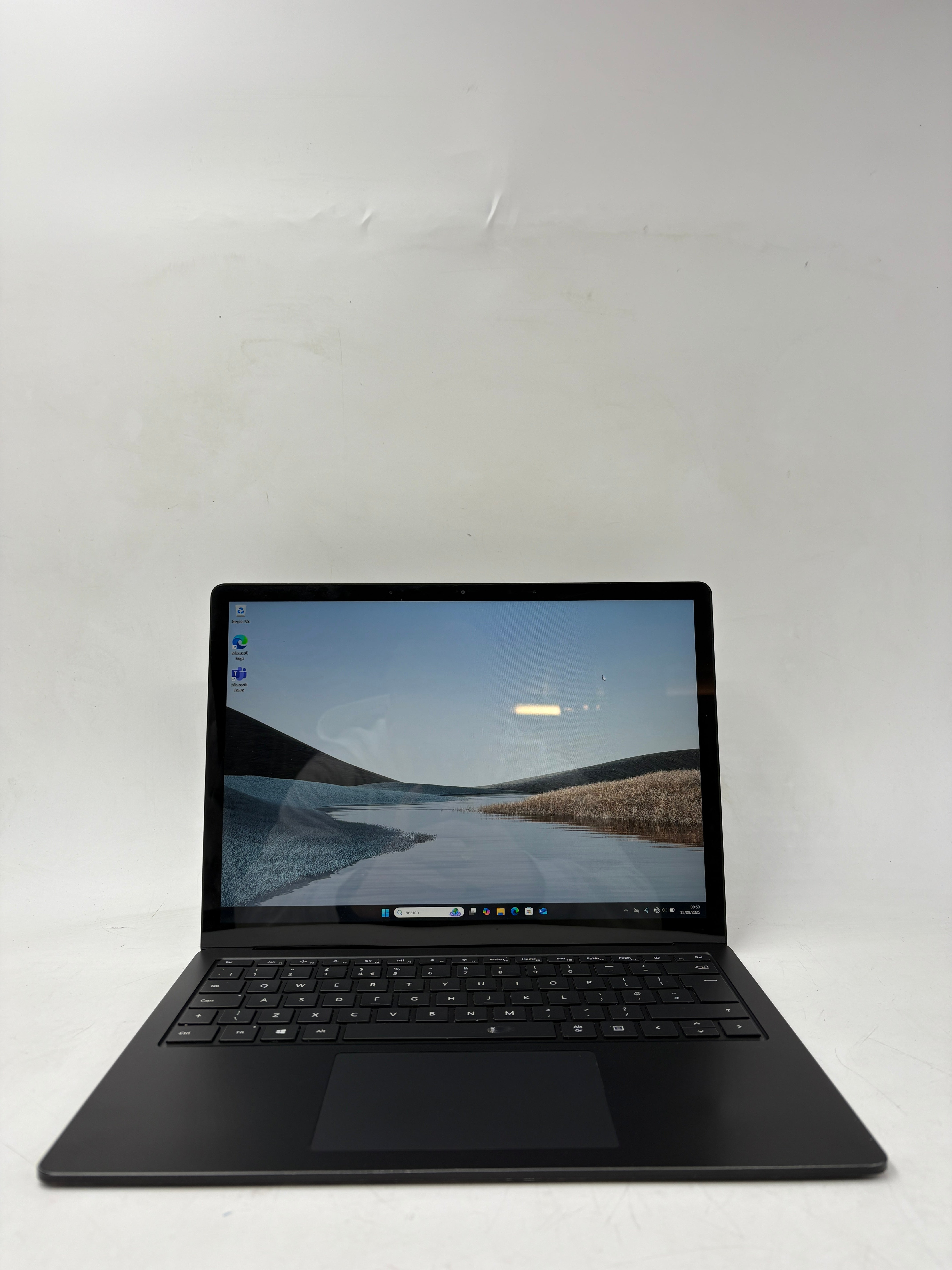 Microsoft Surface Laptop 3 13.5" Touchscreen i5 10th Gen 8GB RAM 256GB SSD W11