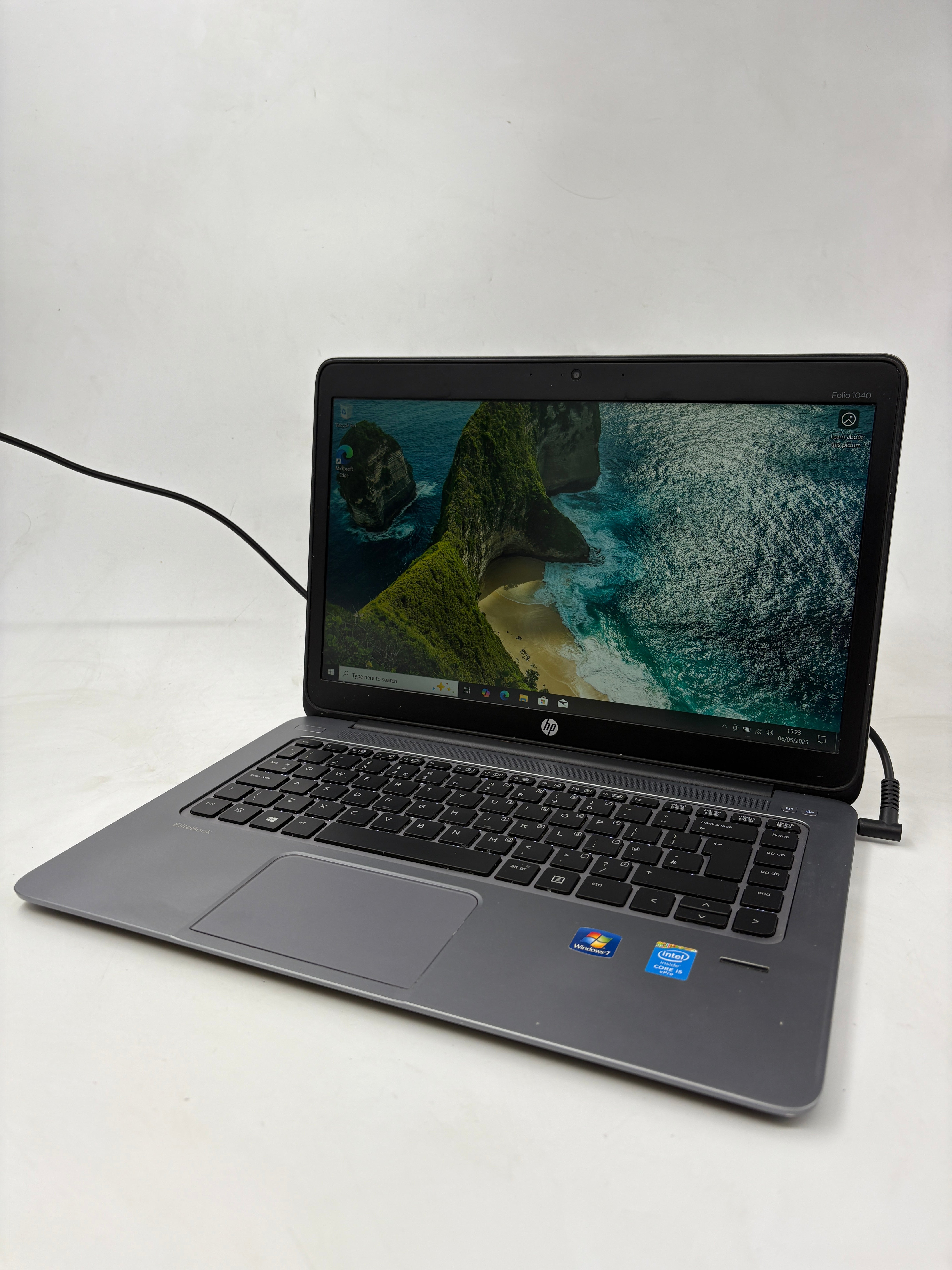 HP Laptop Folio 1040 G2 14" Screen i5 5th Gen 4GB RAM 128GB SSD W10