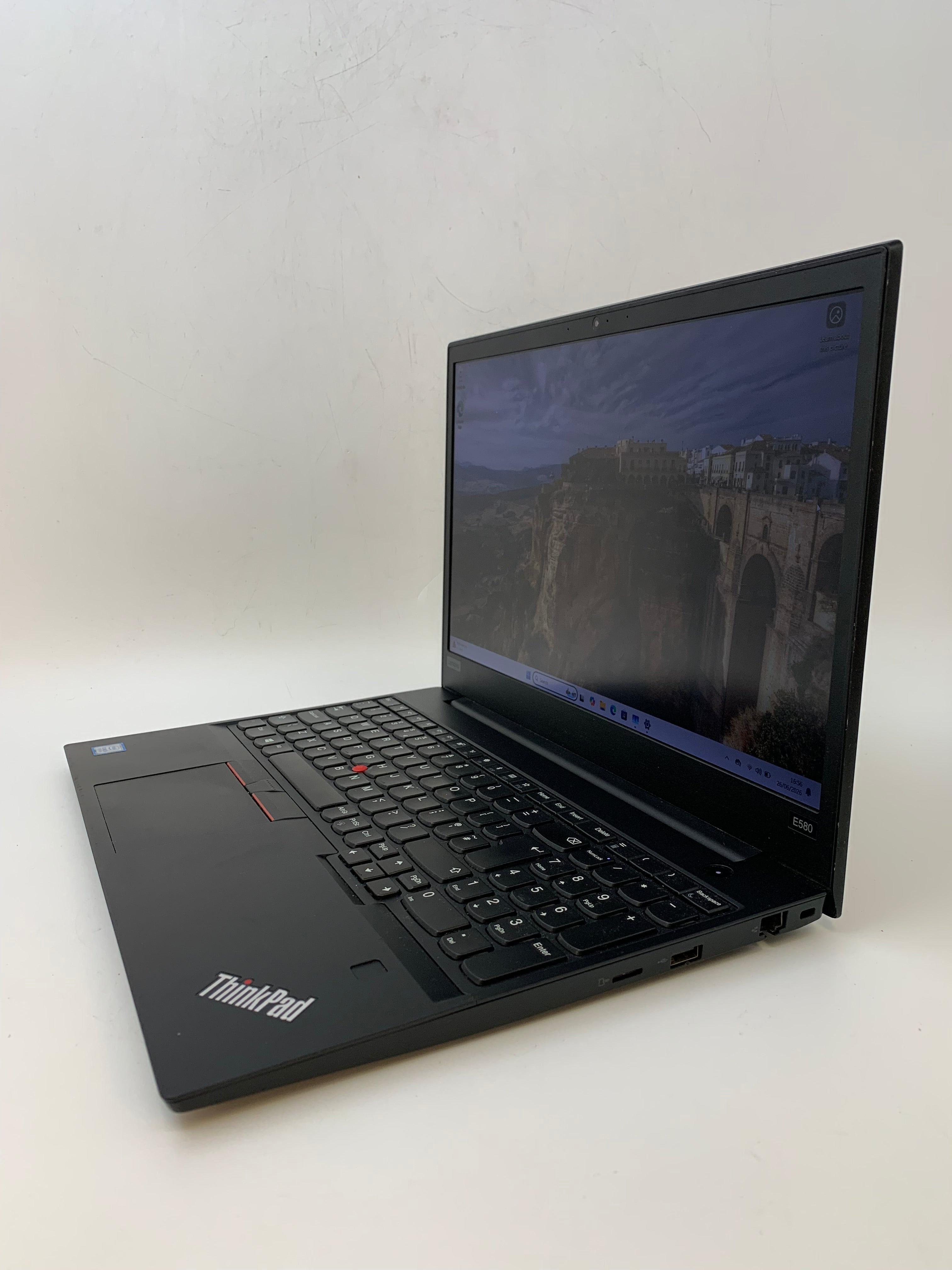 Lenovo ThinkPad E580 | 15.6" FHD | i5 8th Gen | 8GB RAM | 256GB SSD | W11 Pro