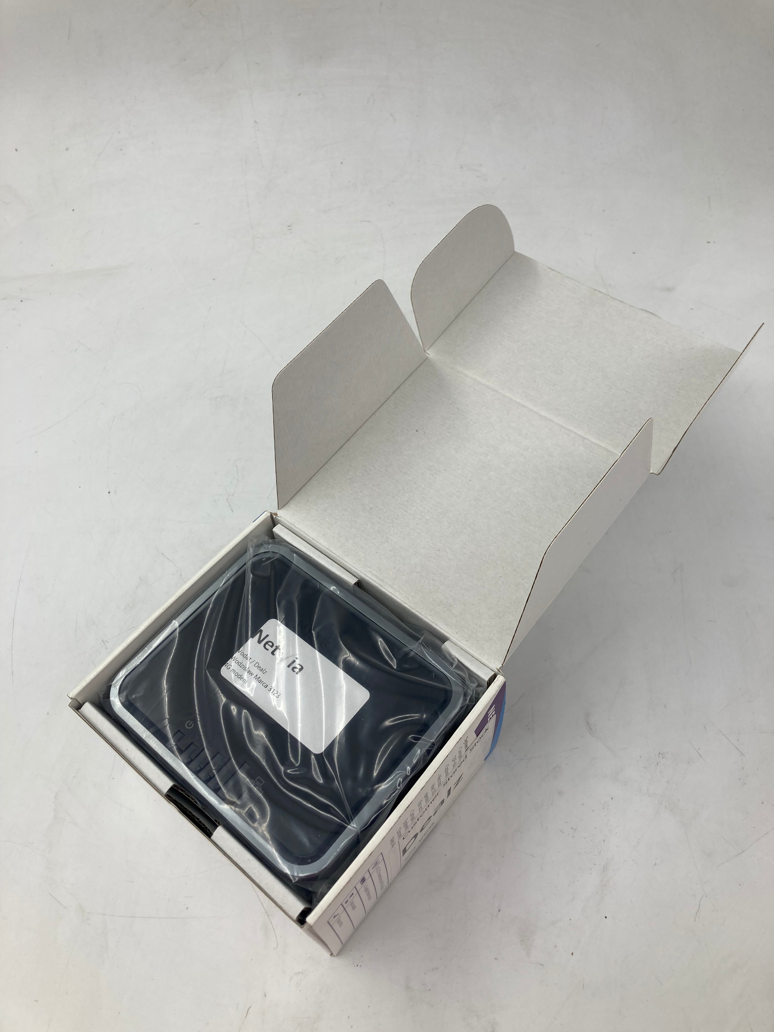 Batch 3x Netgear LB2120 4G LTE Modem Network Router Black 2 x RJ-45 INC PSU