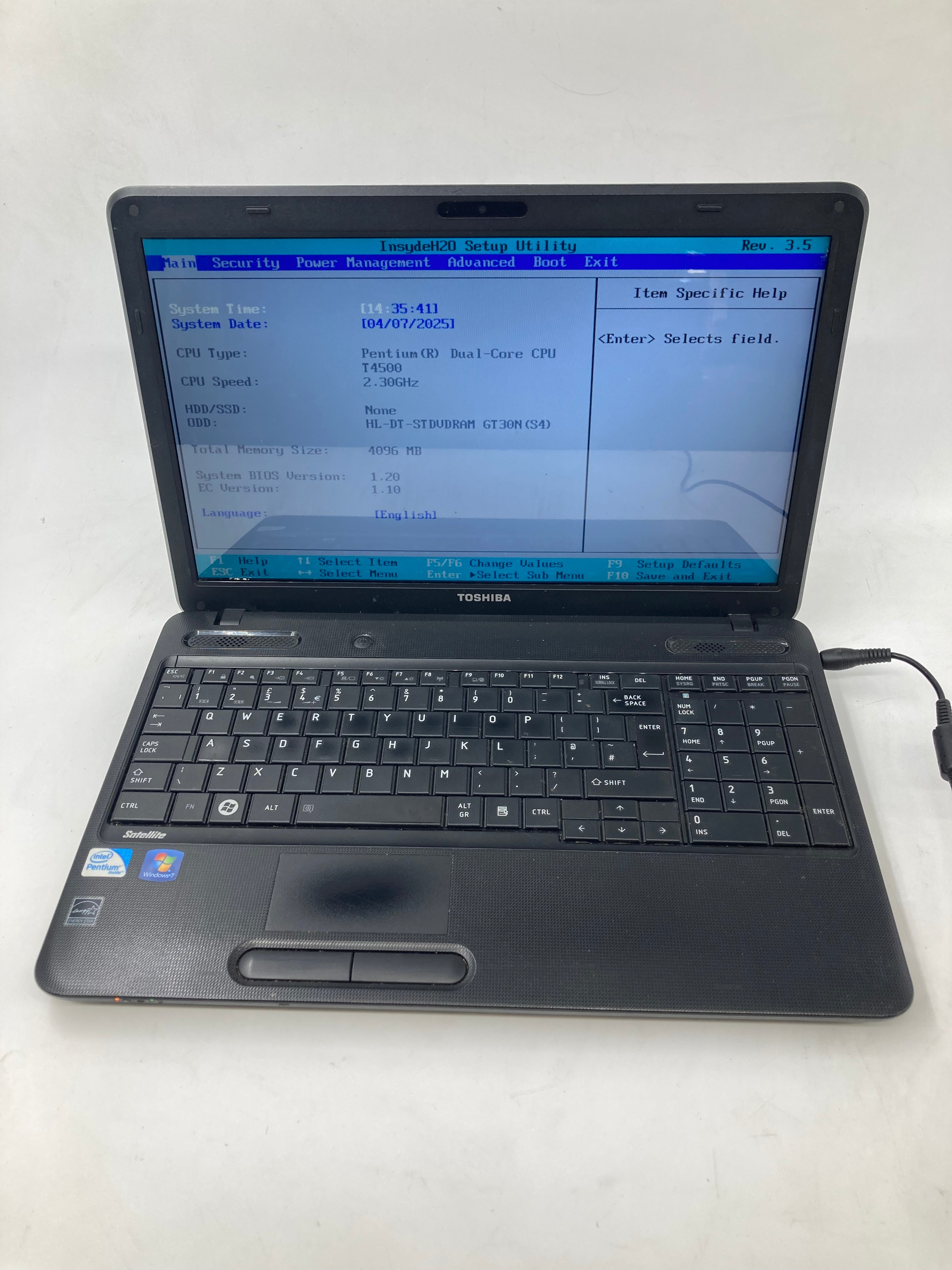 Toshiba Laptop Satellite C650-15X 15.6" Pentium T4500 4GB RAM No HDD *Spares*
