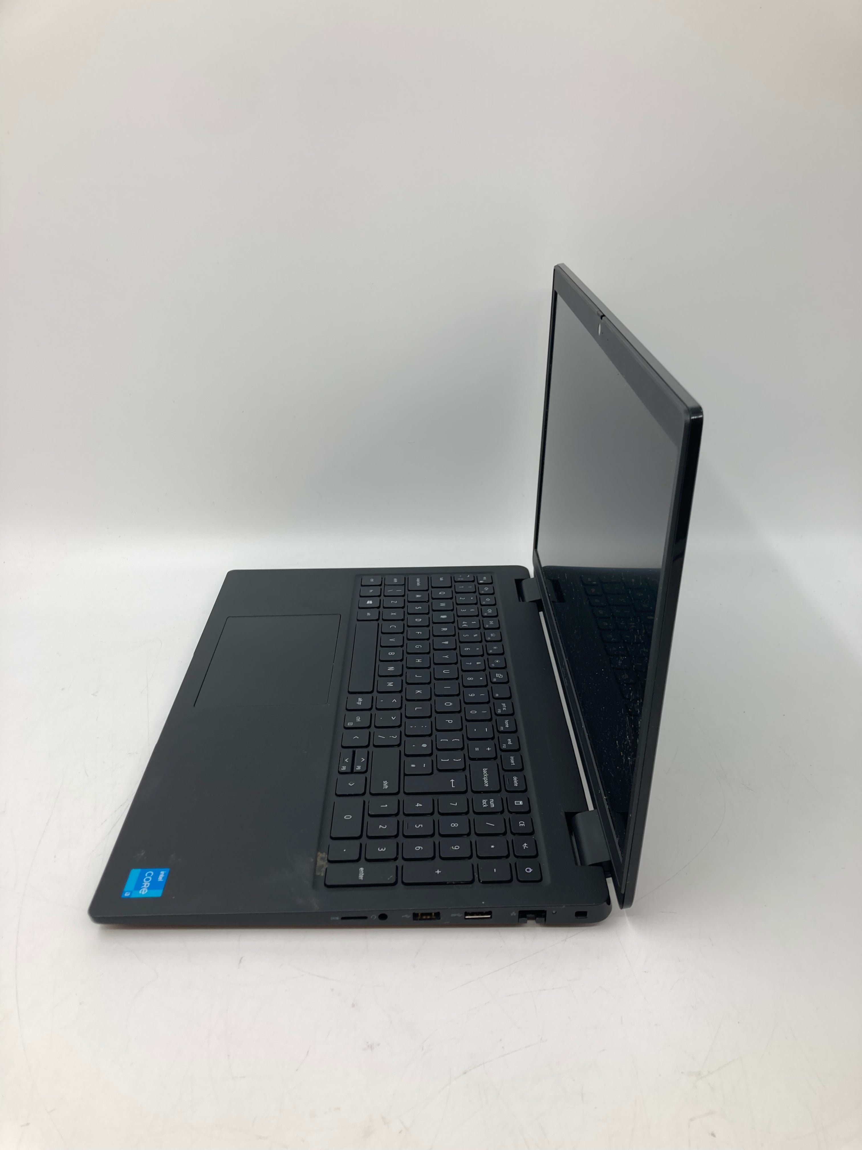 Dell Latitude 3520 | 15.6" FHD | i3 11th Gen CPU | 8GB RAM | 256GB SSD | W11 | Grade C