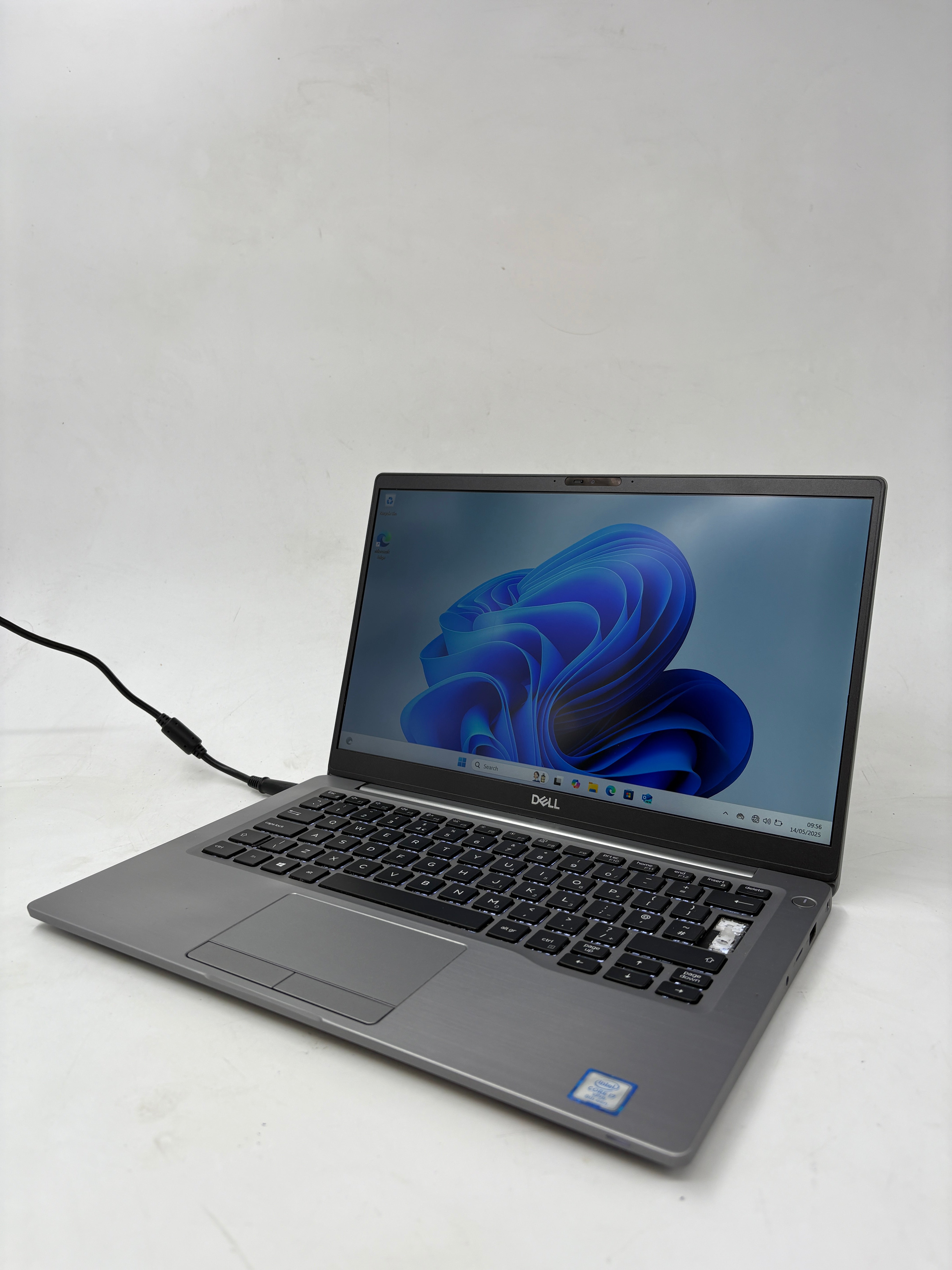 Dell Laptop Latitude 7400 14" Screen i7 8th Gen 16GB RAM 512GB SSD W11