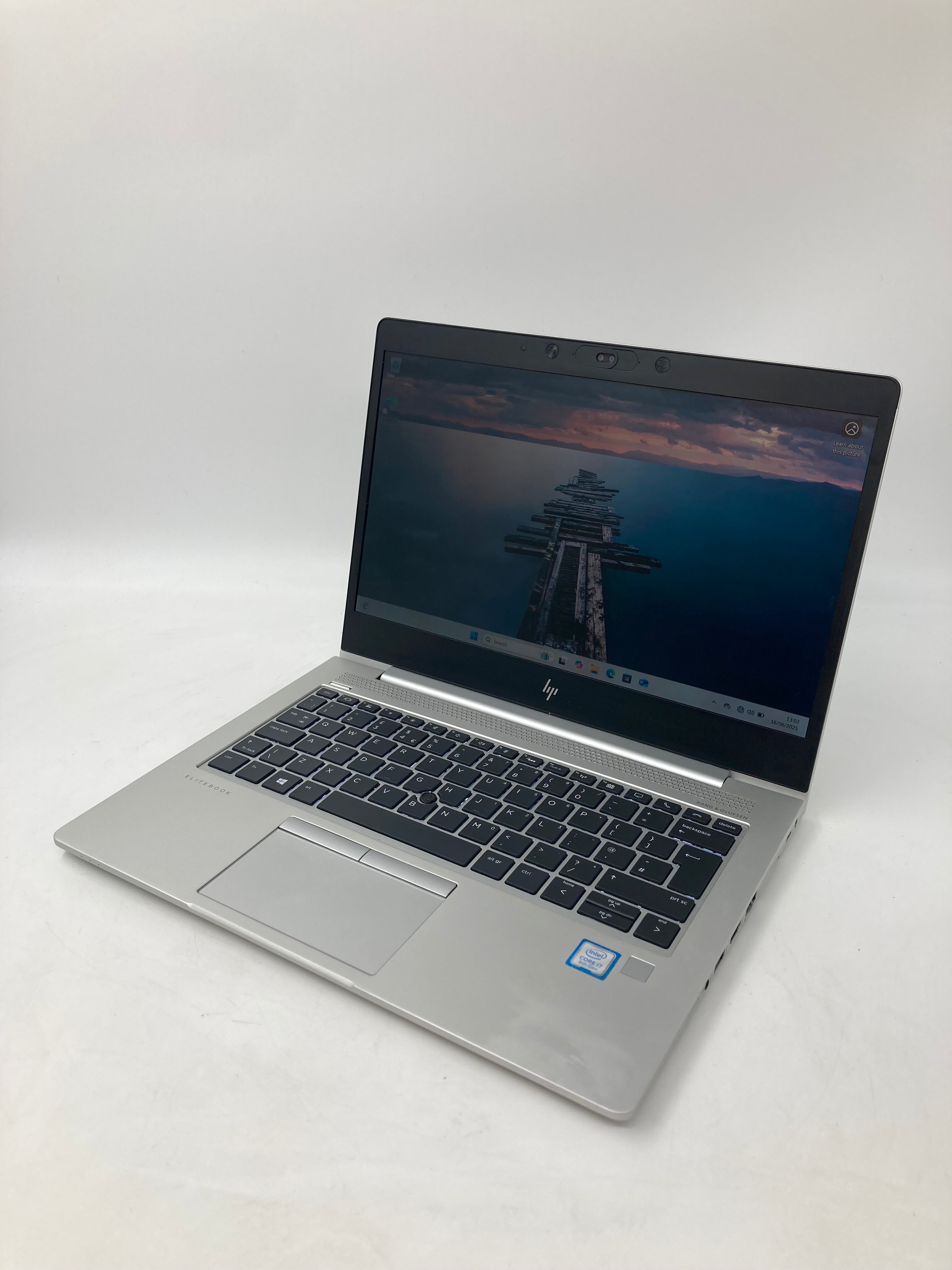 HP EliteBook 830 G5 13.3" Screen i7 8th Gen 32GB RAM 256 SSD Win 11