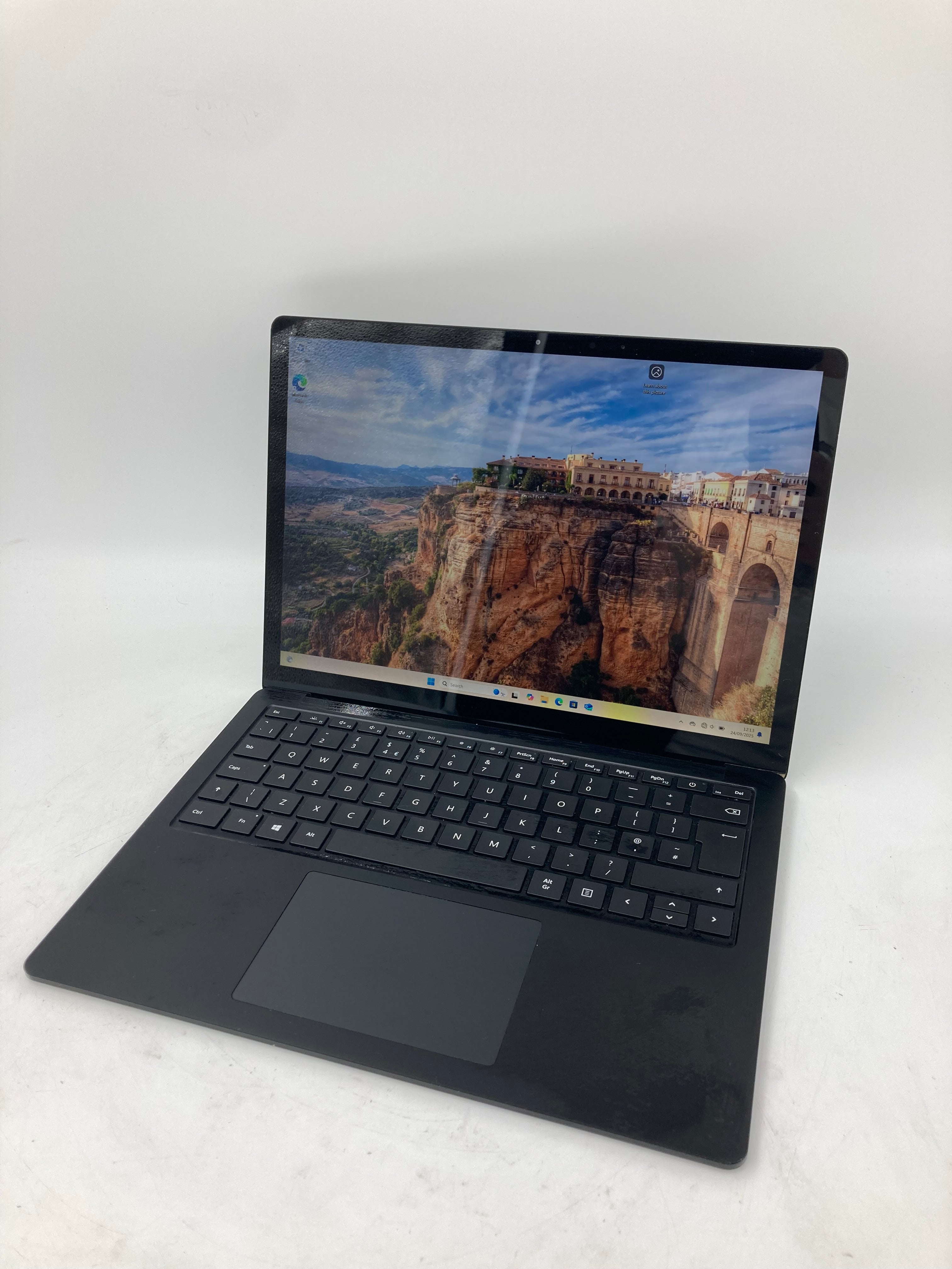 Microsoft Surface Laptop 3 13" i5 10th Gen 8GB RAM 256GB SSD W11