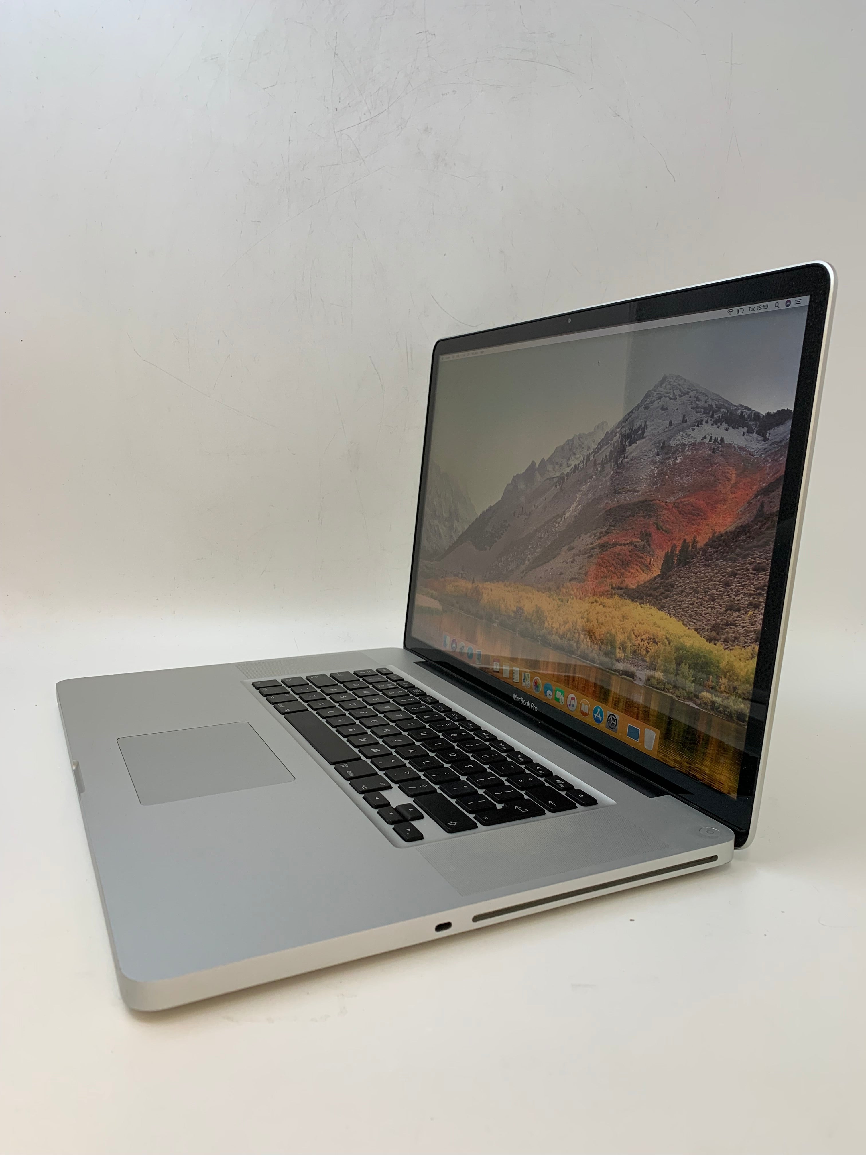 Apple MacBook Pro M2010 | 17" WUXGA | Intel Core i5 | 4GB RAM | 500 HDD | macOS