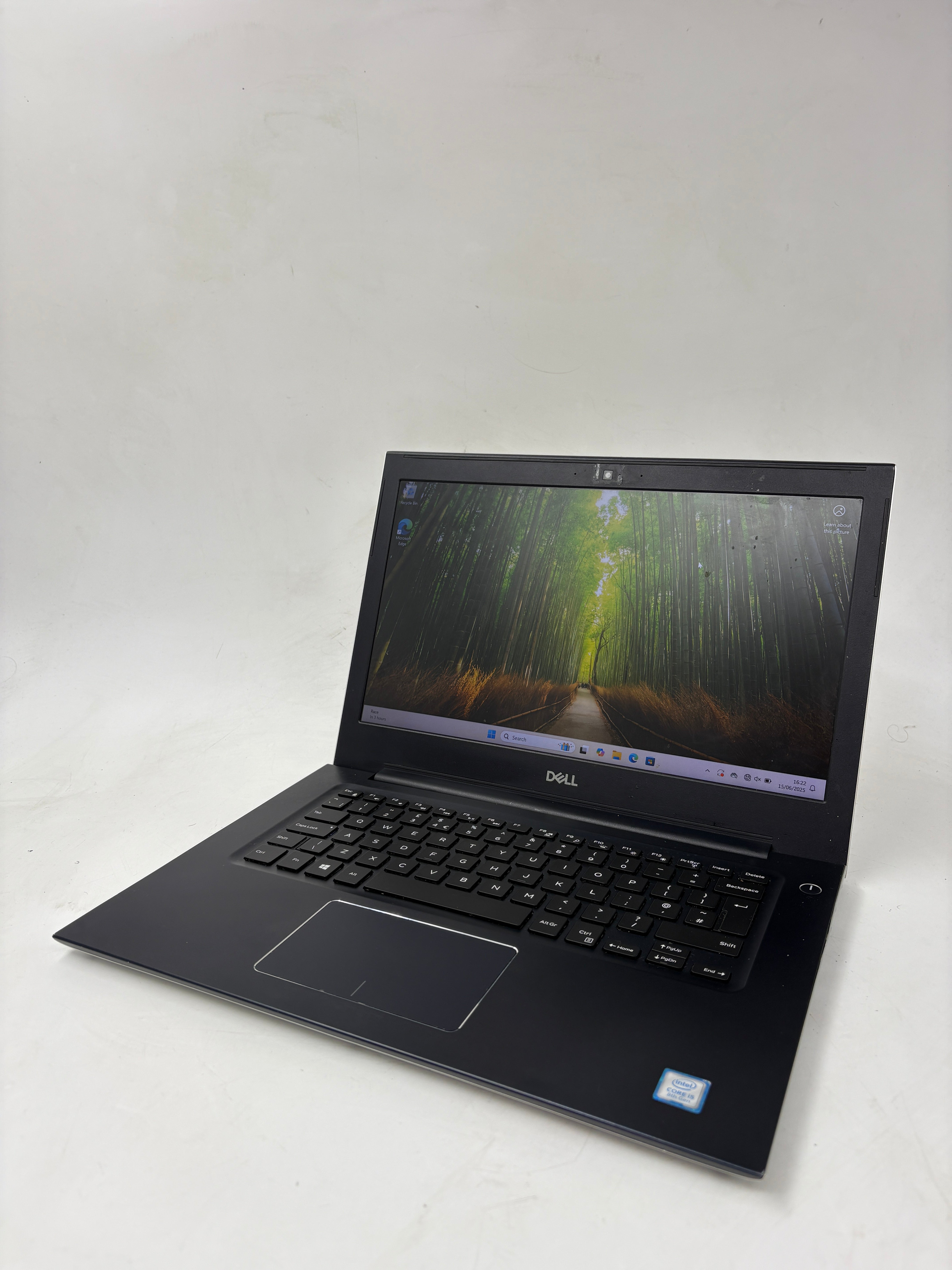 Dell Laptop Vostro 5471 14" Screen i5 8th Gen 16GB RAM 256GB SSD W11