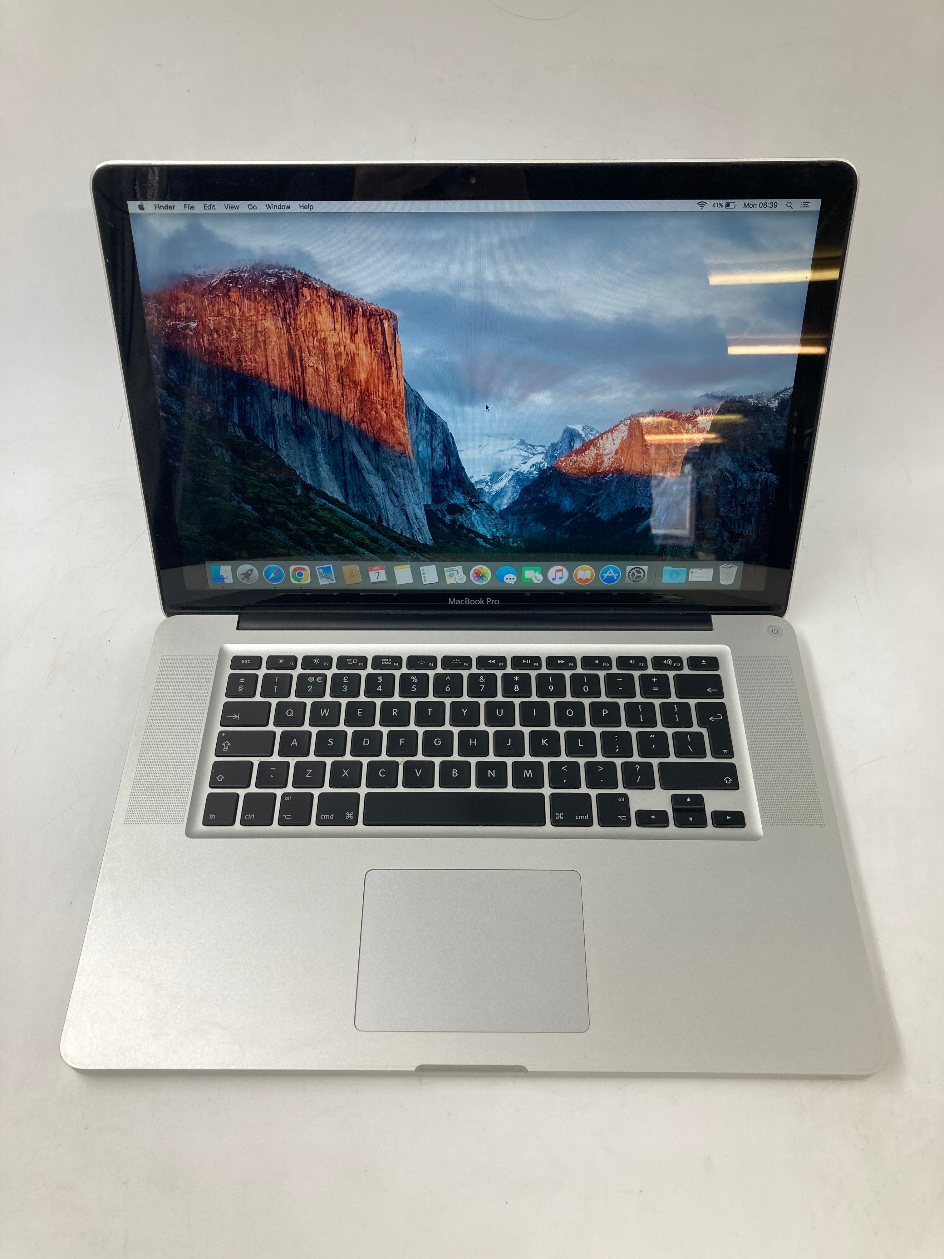 Apple MacBook Pro A1286 15.4" Intel Core i7 4GB RAM 250GB SSD