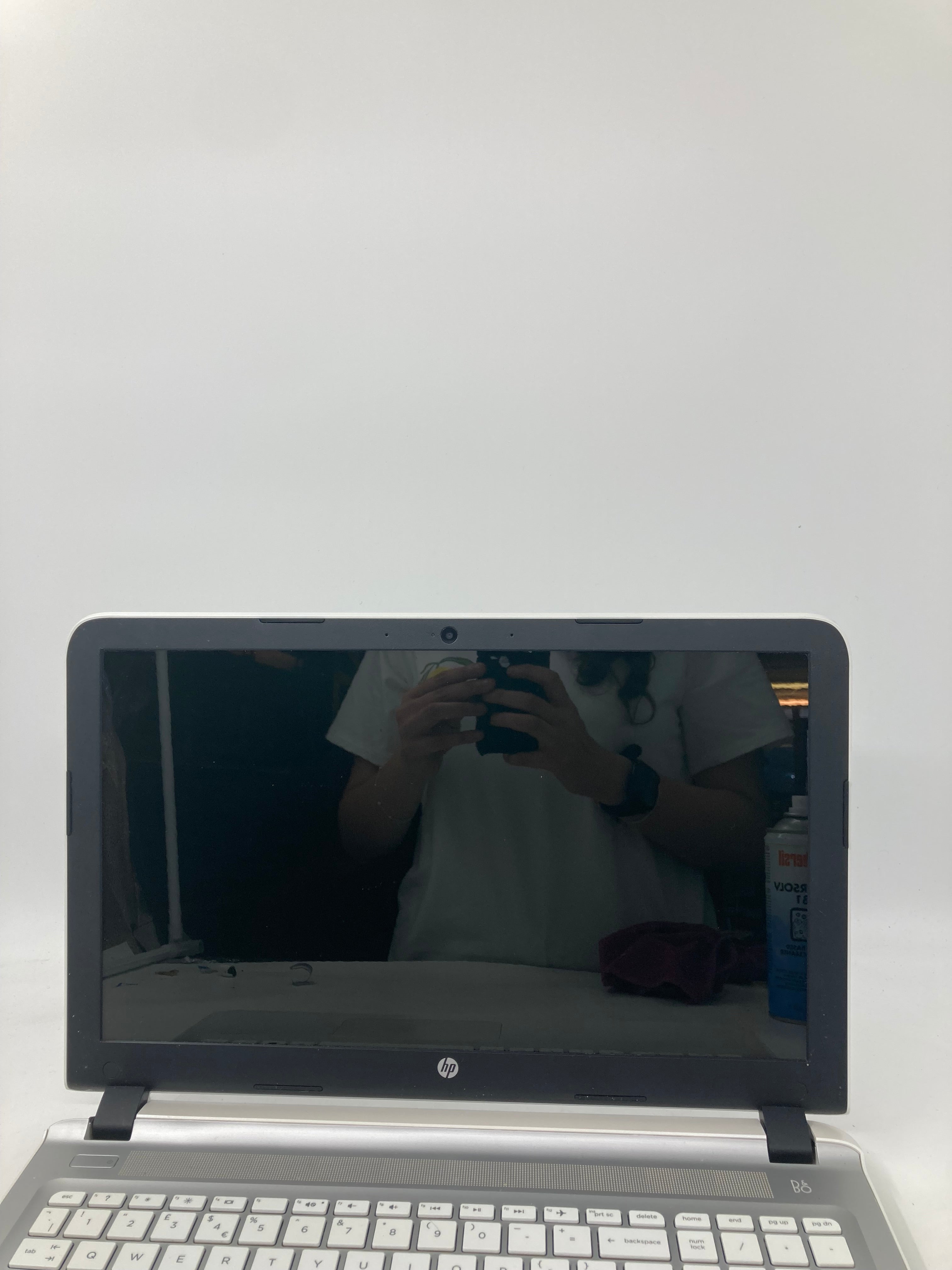 HP Pavilion 15" Screen i3 5th Gen 8GB RAM No SSD No OS