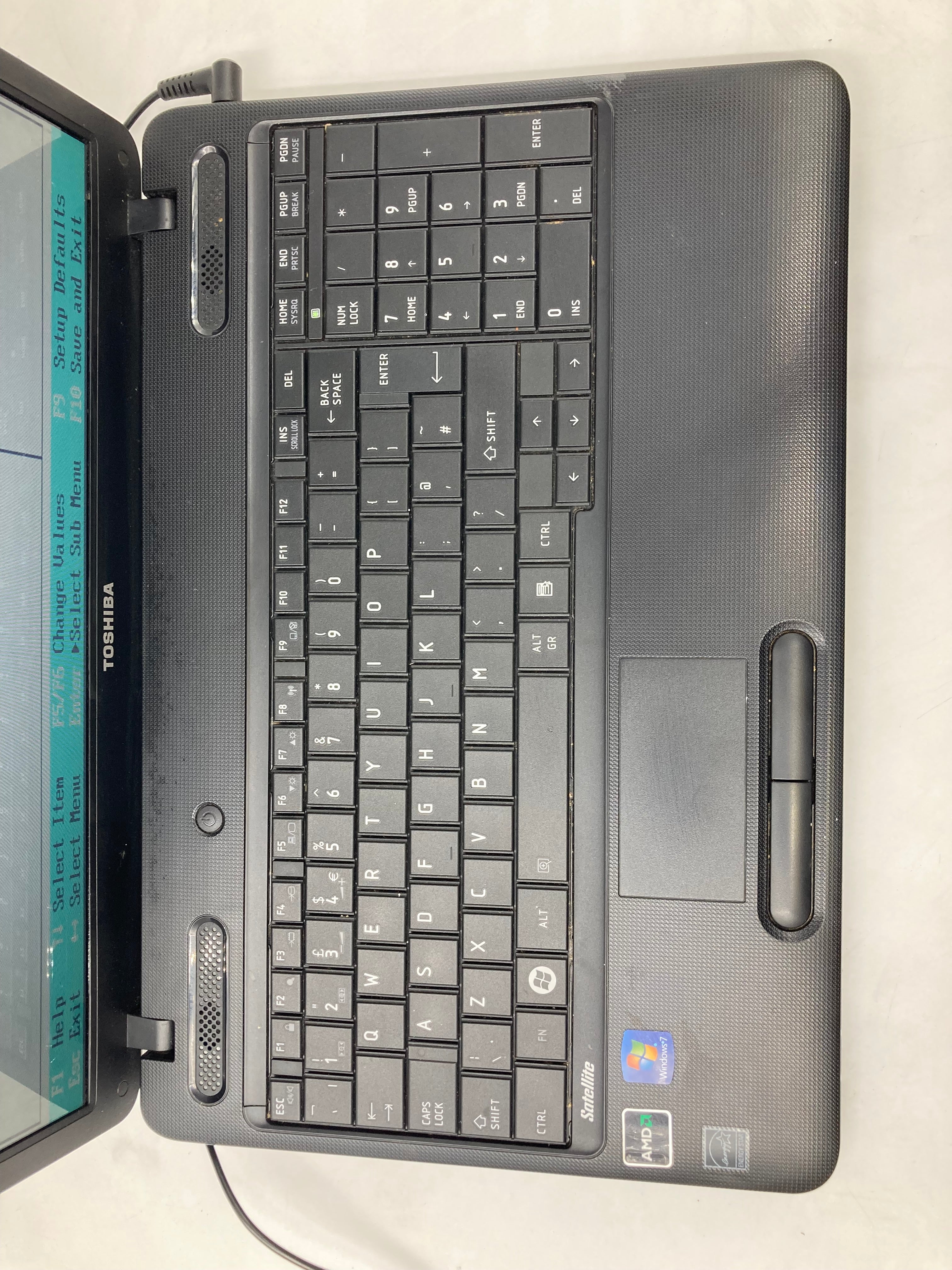 Toshiba Laptop C650D 15" Screen AMD V120 @ 2.20GHz 2GB Ram No Storage No OS