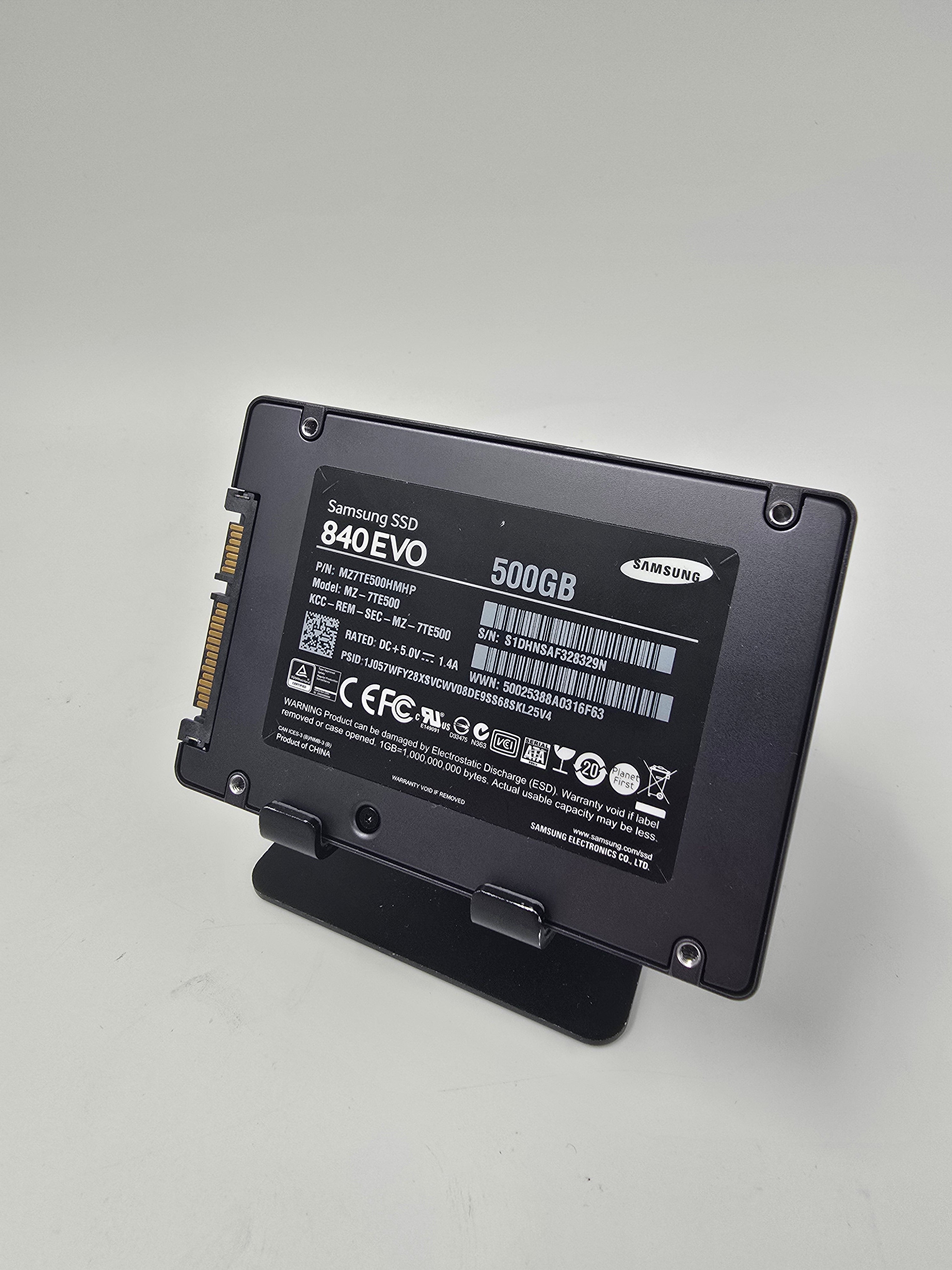 Solid State Drives 2.5" SATA 120GB 128GB 240GB 250GB 256GB 500GB 512GB Lot of 29