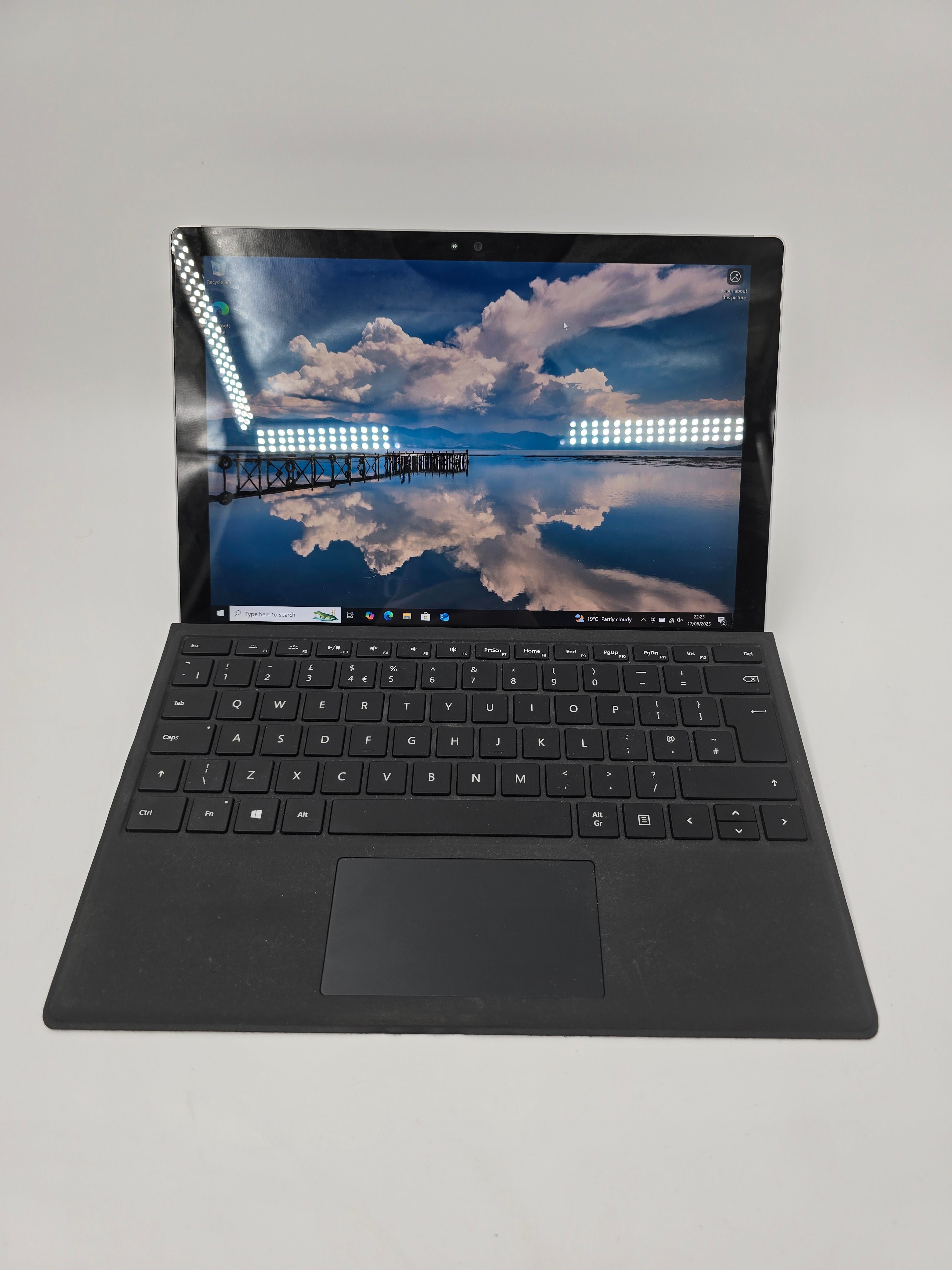 Microsoft Surface Pro 4 12" Screen i5 6th Gen 8GB RAM 256GB SSD W10