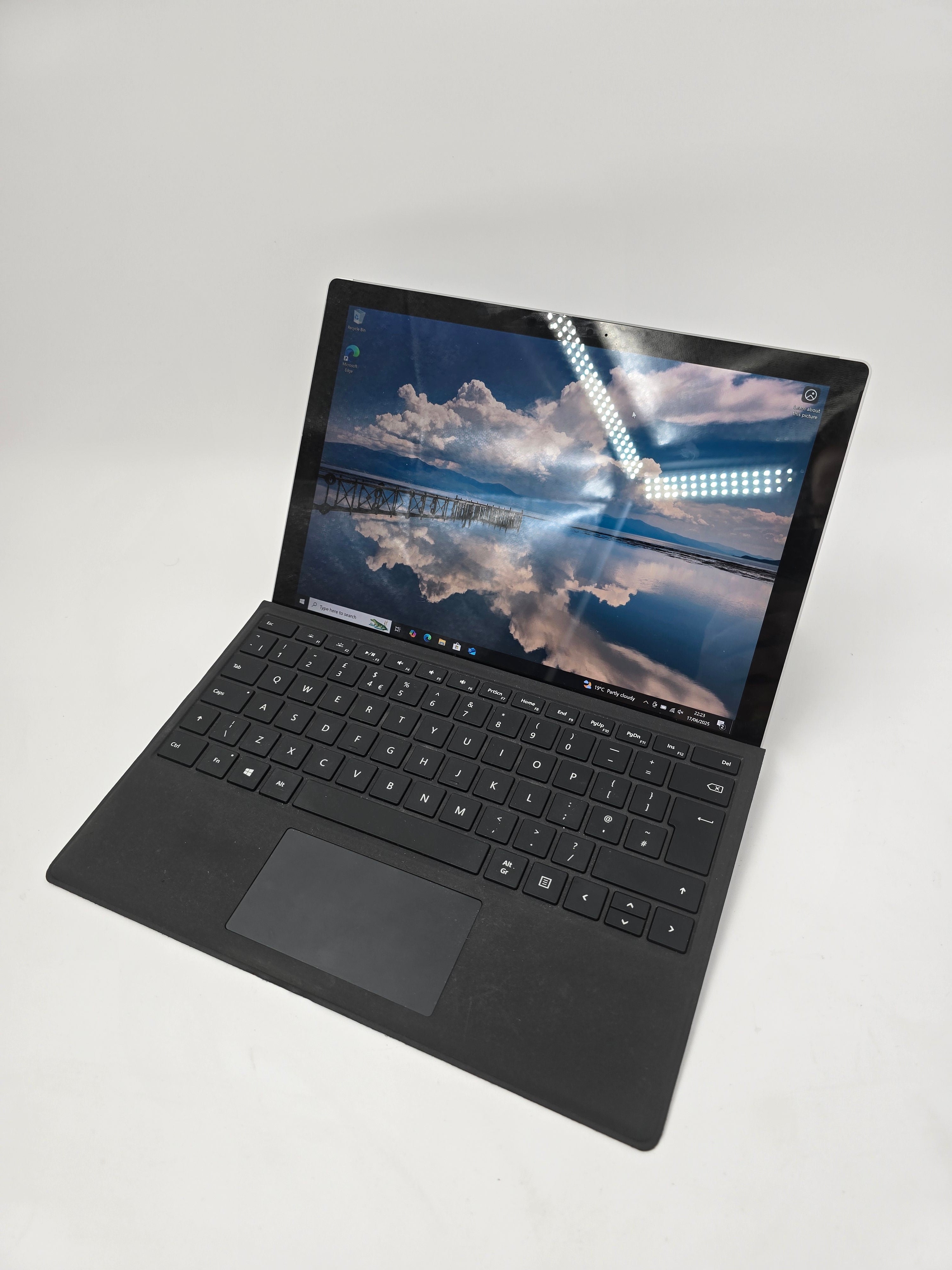 Microsoft Surface Pro 4 12" Screen i5 6th Gen 8GB RAM 256GB SSD W10