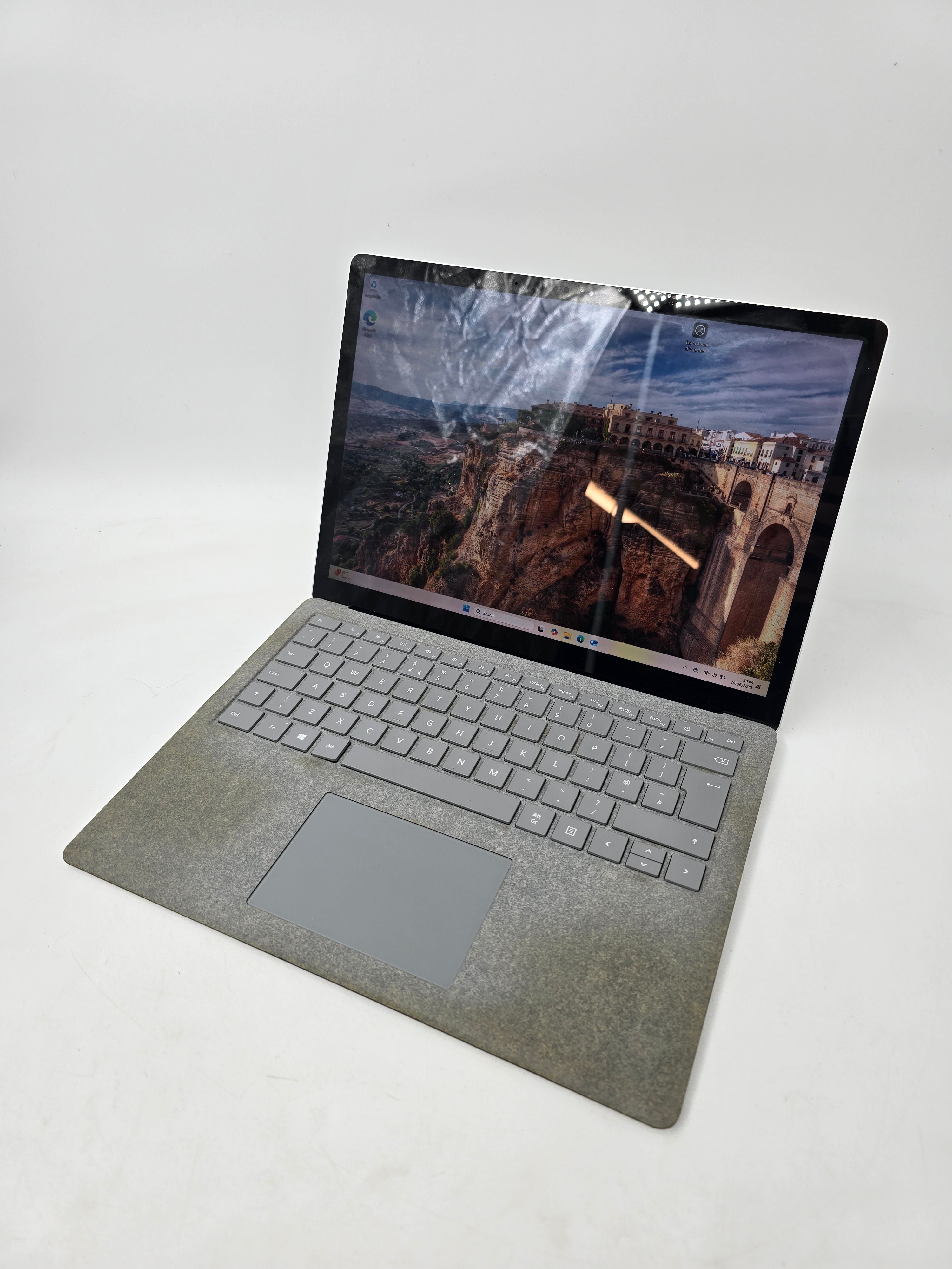 Microsoft Surface Laptop 2 13.5" Touchscreen i5 8th Gen 8GB RAM 128GB SSD W11