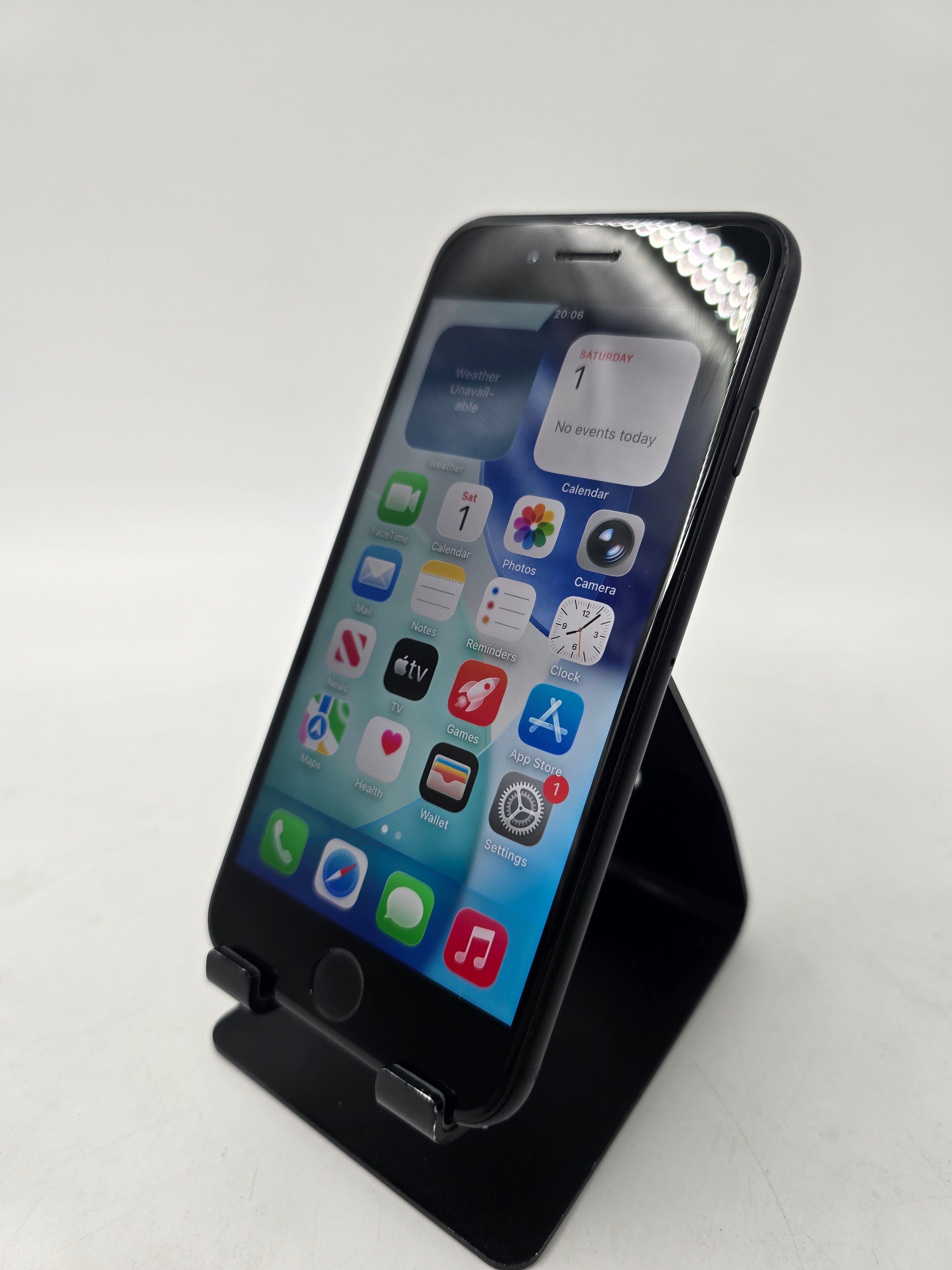 Apple iPhone SE 2nd Gen 2020 64GB Storage 4.7" Screen 81% Battery Unlocked