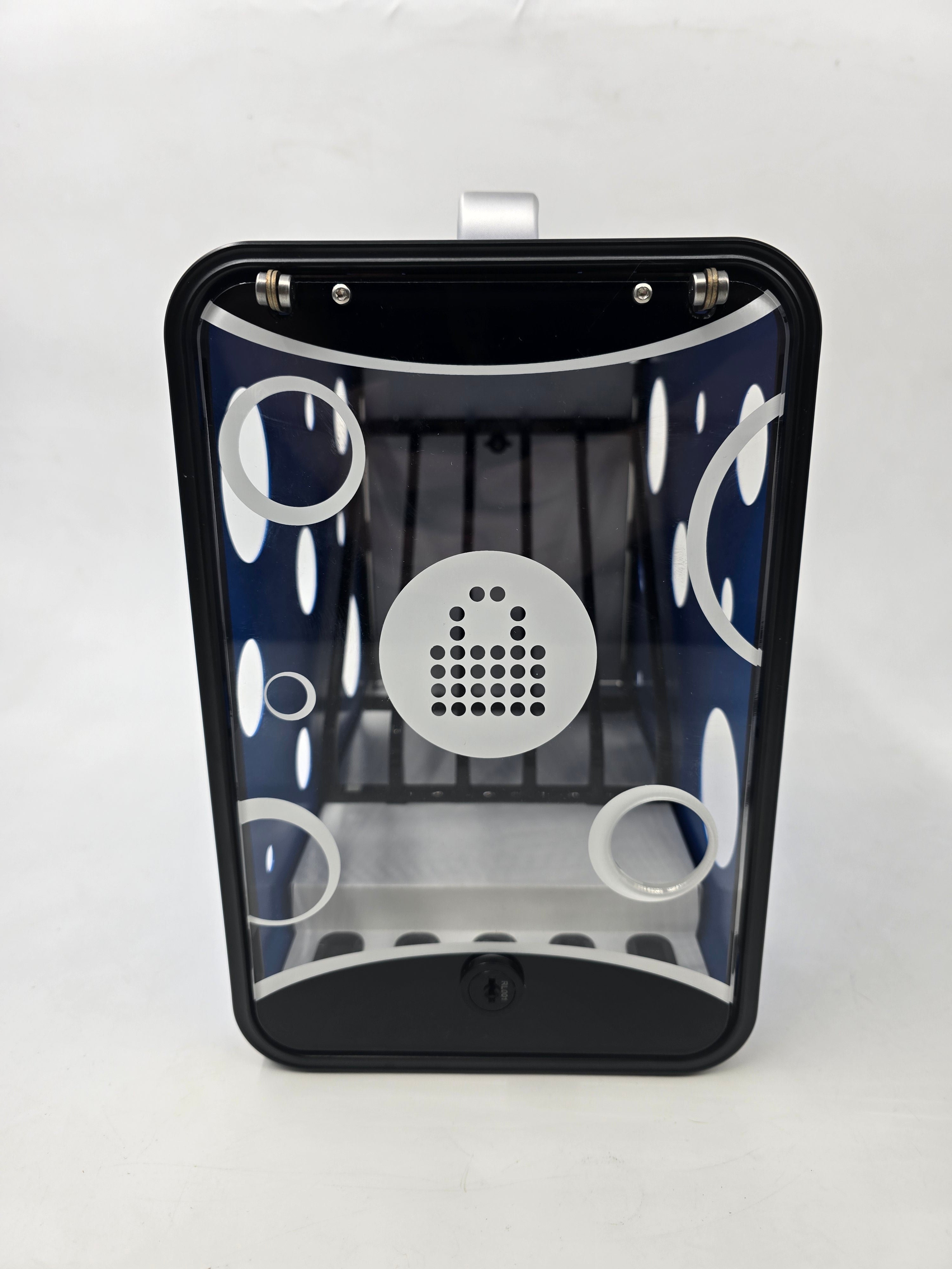 CarryOn LocknCharge 5 Tablet USB Charging Storage Box Open Never Used