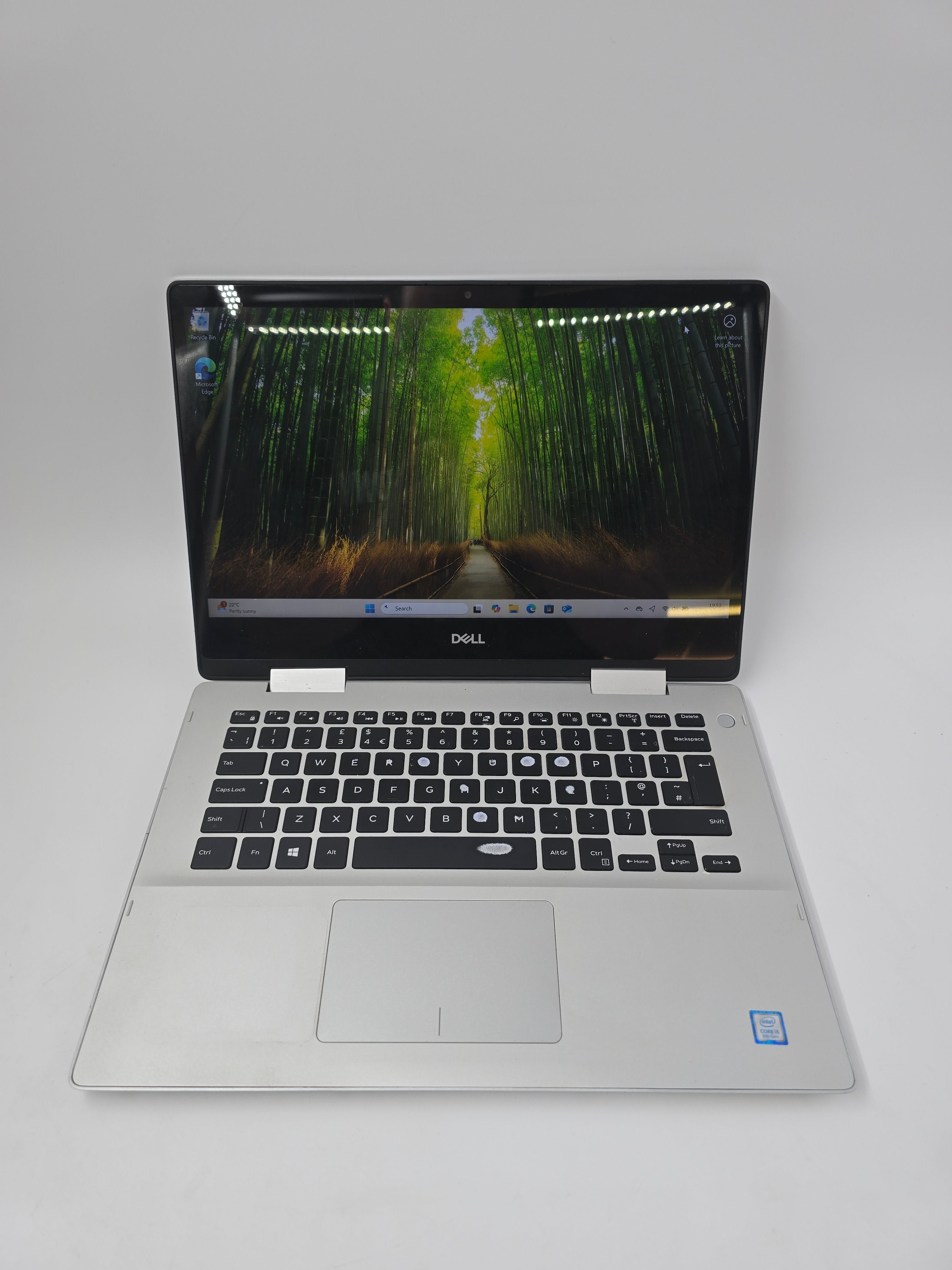 Dell Inspiron 5482 14" TouchScreen i5 8th Gen 8GB RAM 256GB SSD W11