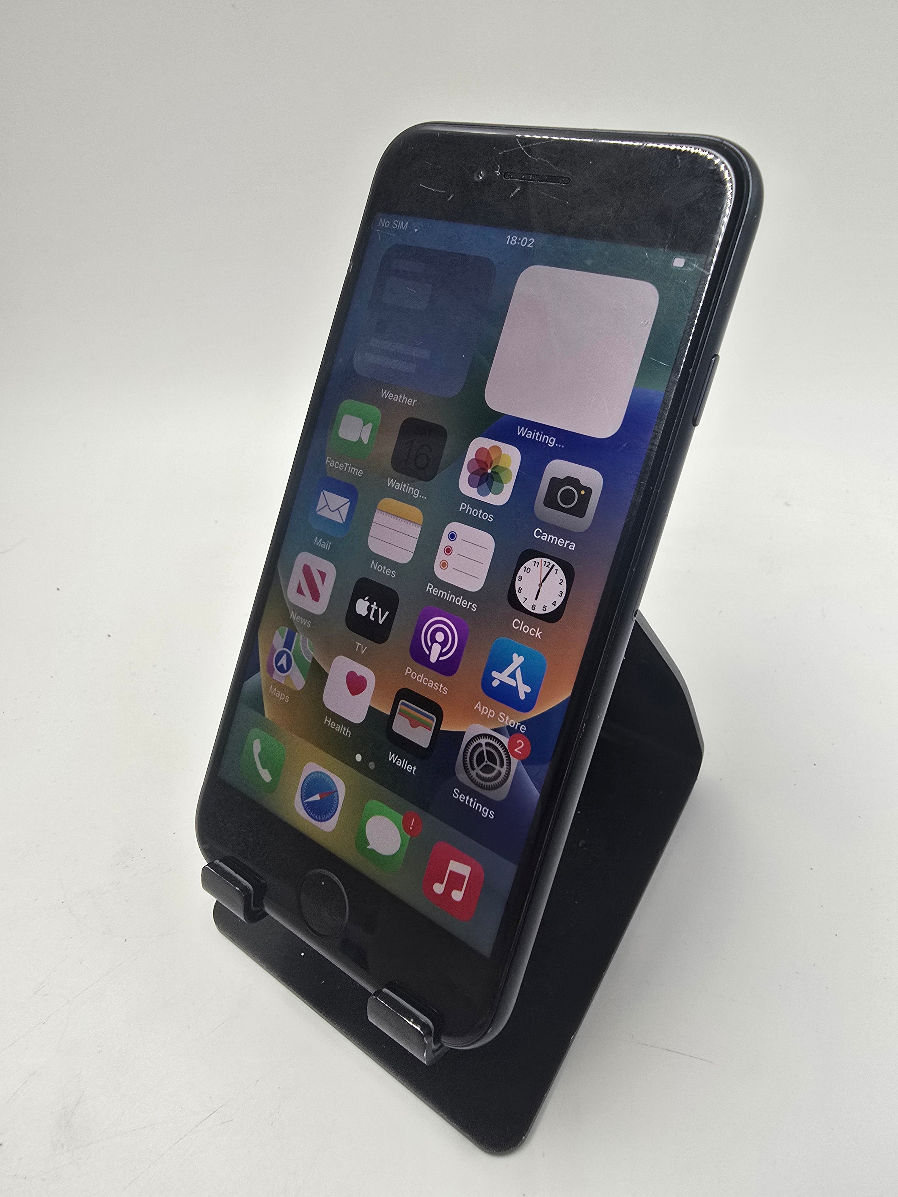 Apple iPhone SE 3rd Gen 2022 4.7" 64GB Storage Unlocked 98% Battery