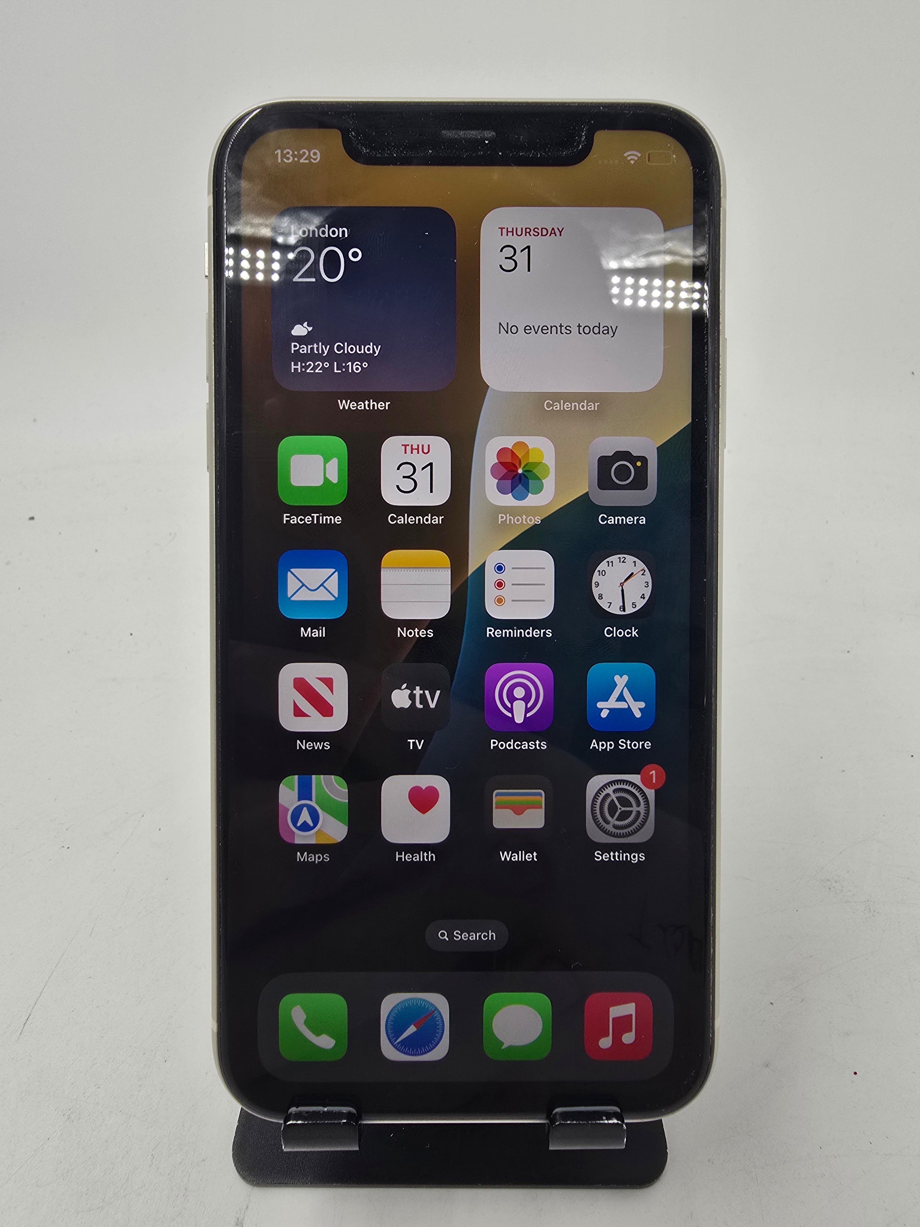 Apple iPhone 11 A2221 128GB Storage Unlocked White 98% Battery