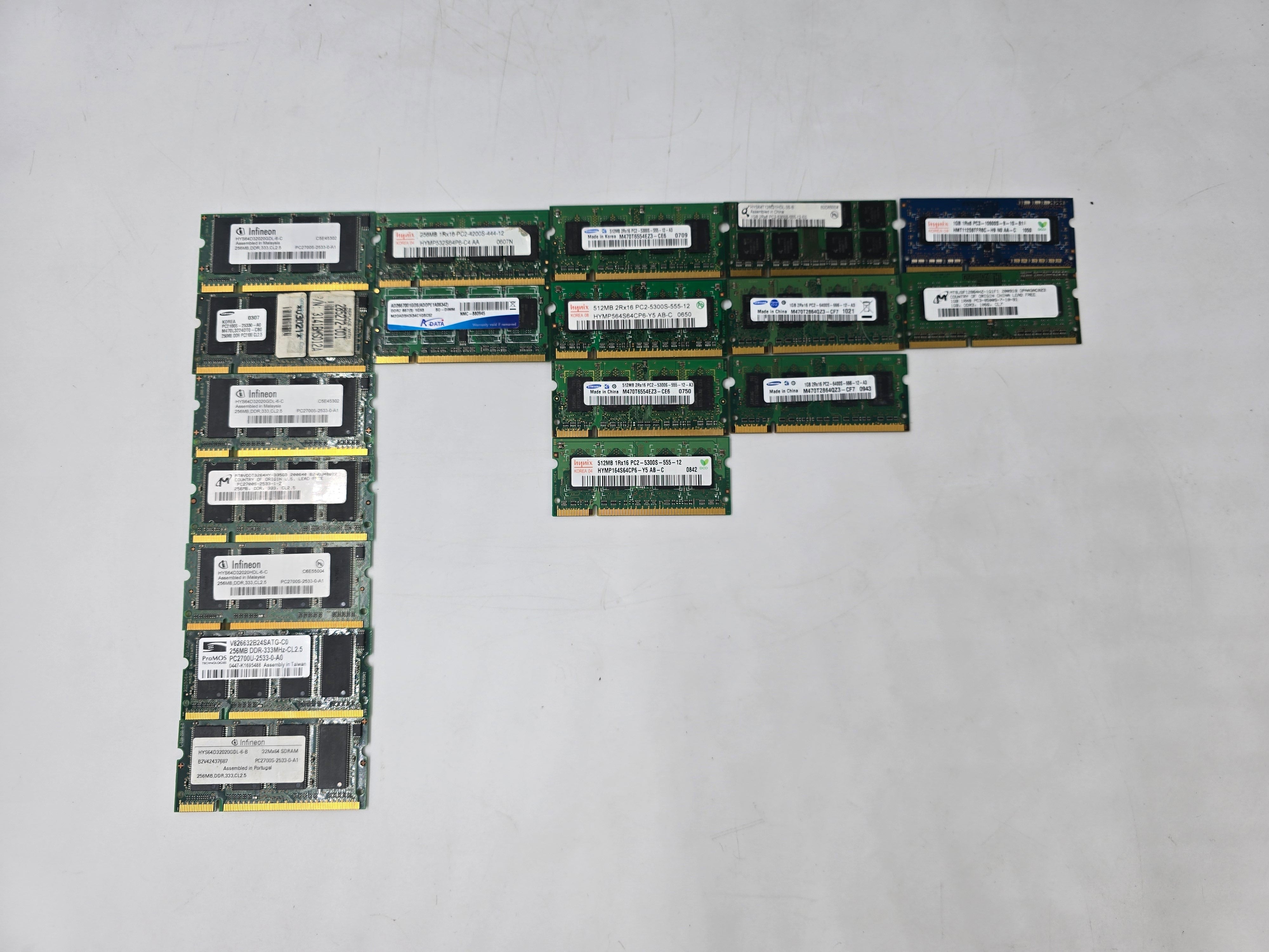 Laptop RAM Lot of 18 DDR DDR2 DDR3 256MB 512MB 1GB SODIMM
