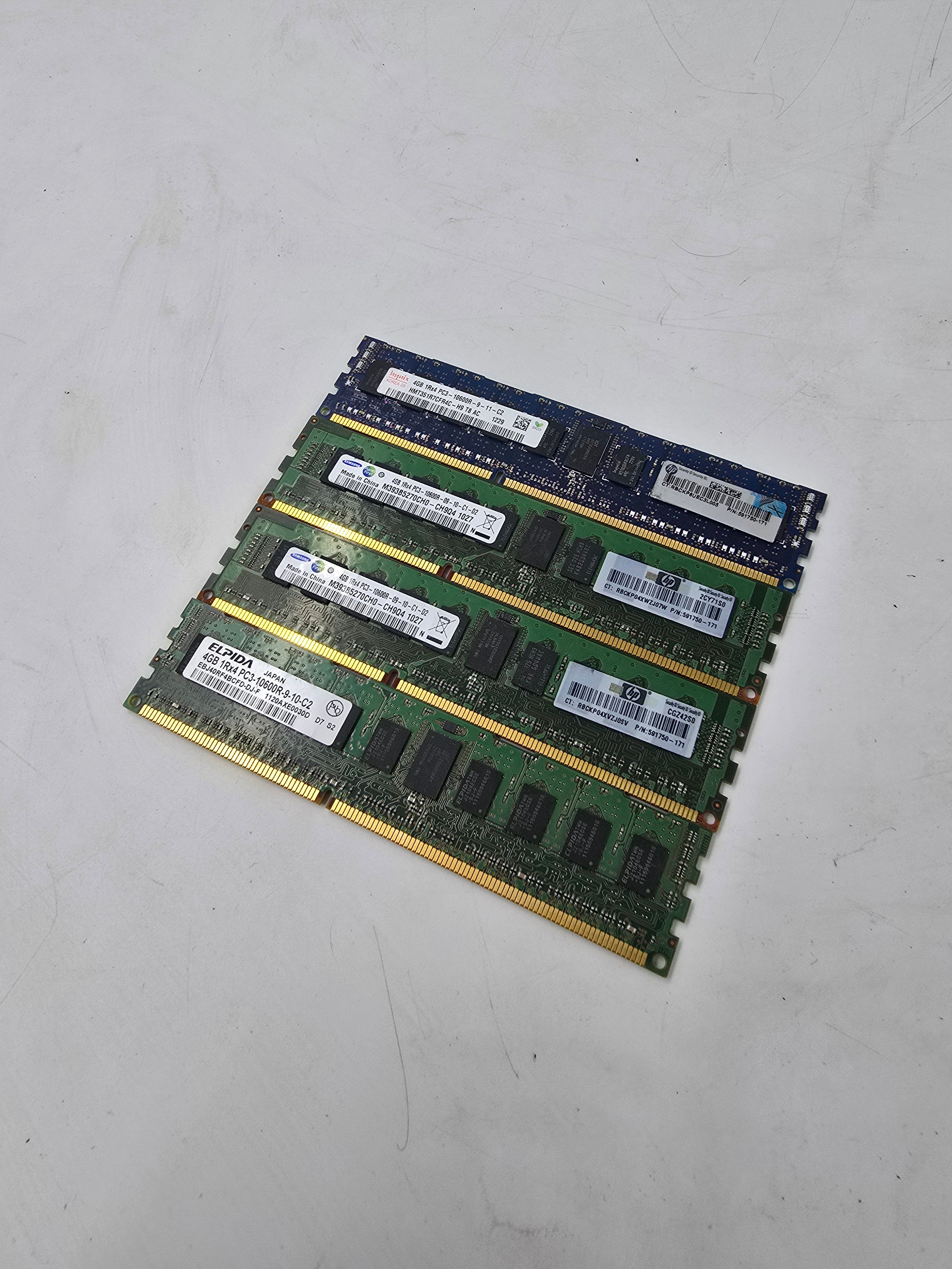 Server RAM 372GB (93x 4GB) 1Rx4 PC3 10600R Lot of 93