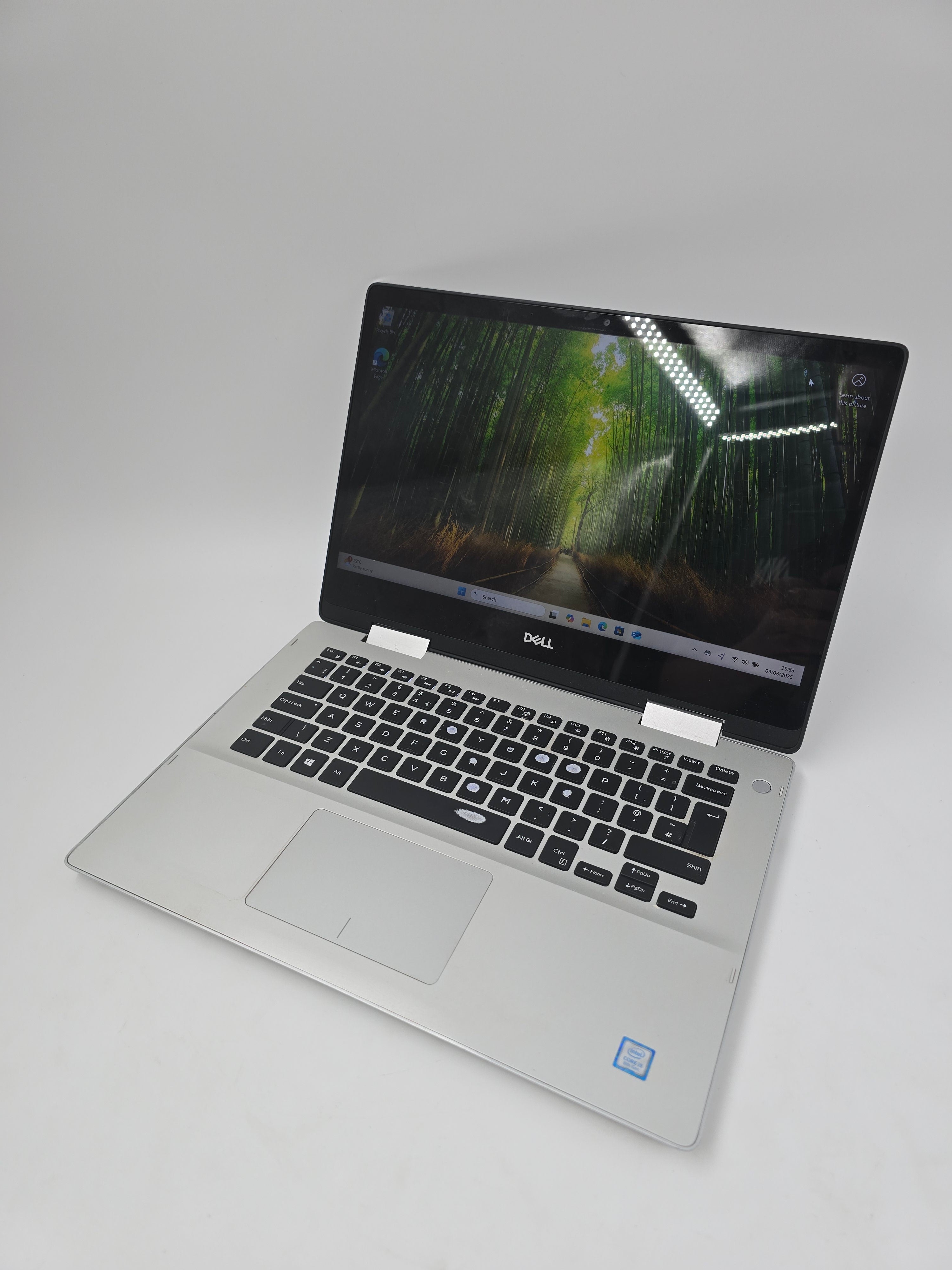 Dell Inspiron 5482 14" TouchScreen i5 8th Gen 8GB RAM 256GB SSD W11