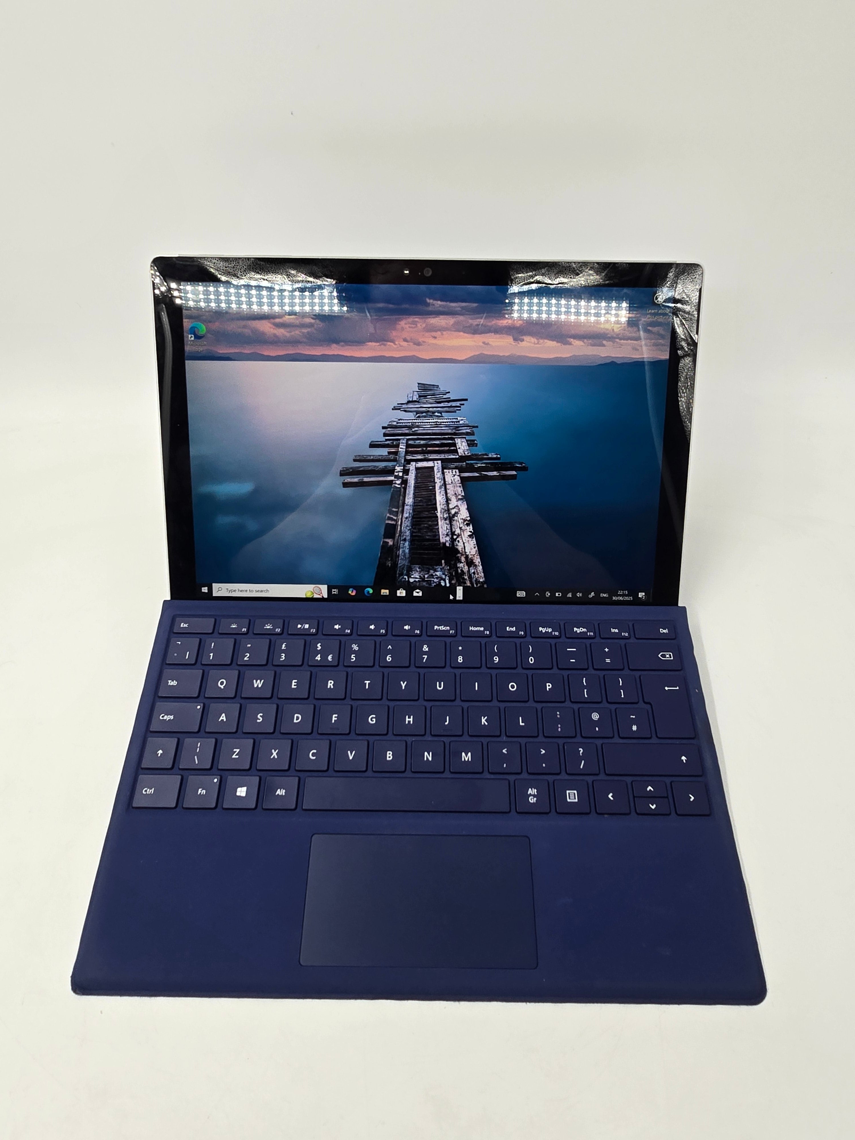 Microsoft Surface Pro 4 12.3" Touchscreen i3 6th Gen 4GB RAM 128GB SSD W10