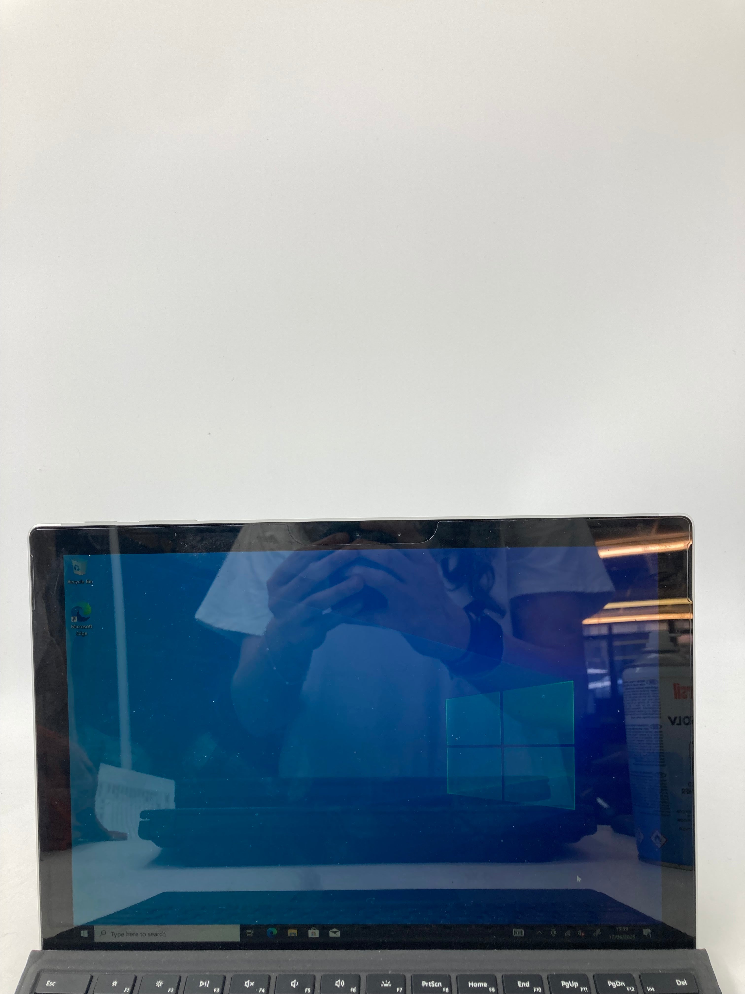 Microsoft Surface Pro5th Gen 1729 13" Screen M3-7Y30 4GB RAM 128GB SSD Win 10