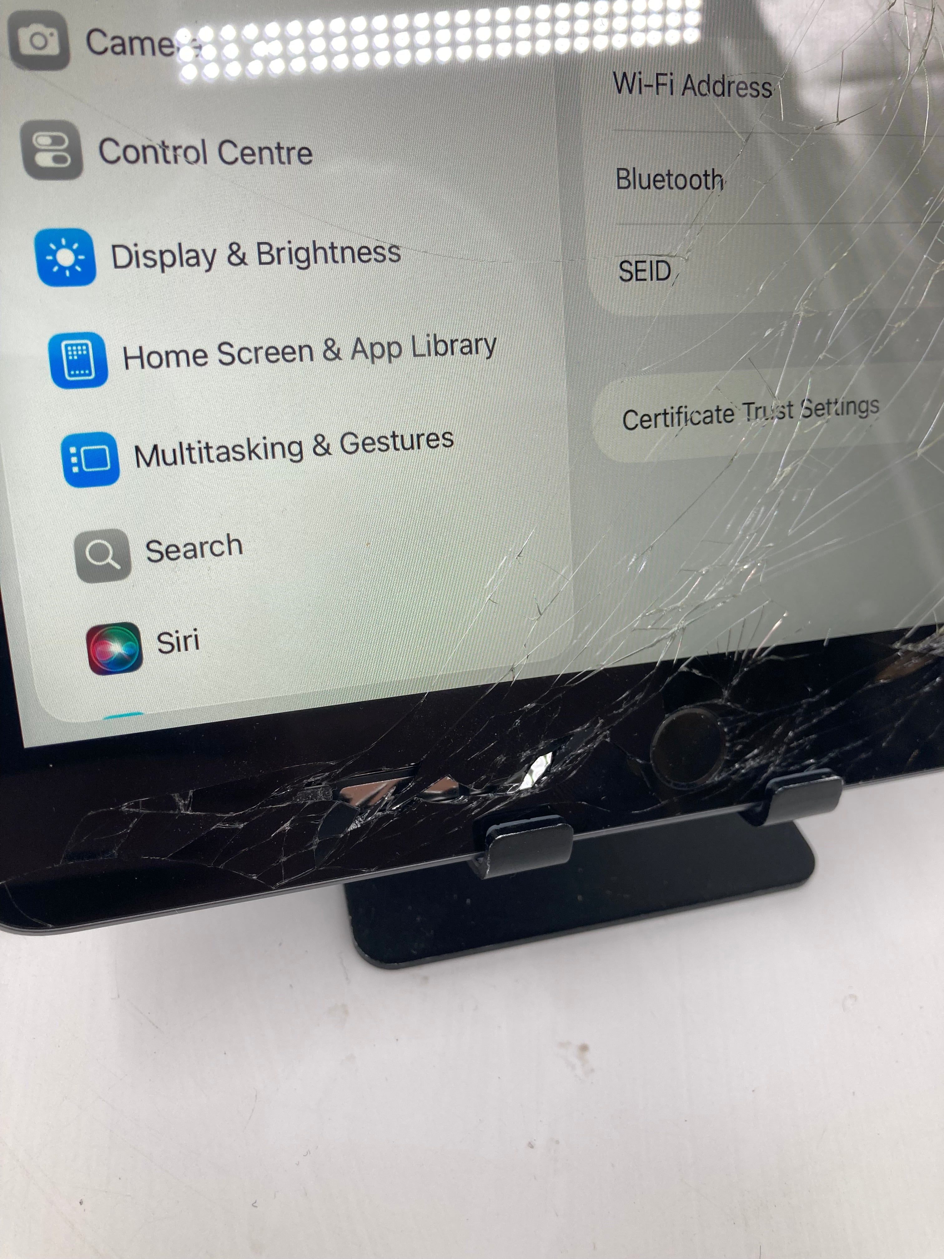 Apple iPad A2602 9th Gen 64GB Space Grey Unlocked *Spares*