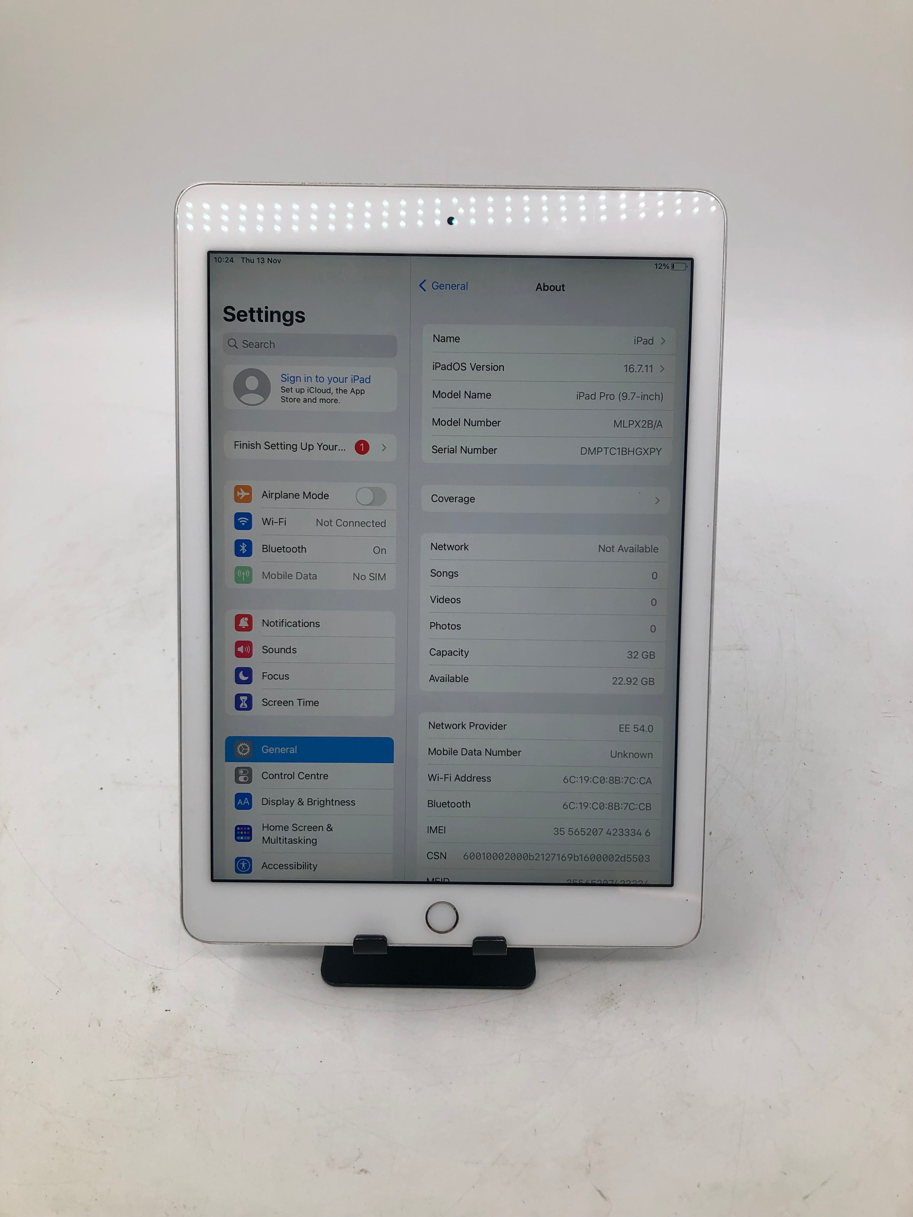 Apple iPad Pro 2016 9.7" Screen 32GB Storage Silver Unlocked