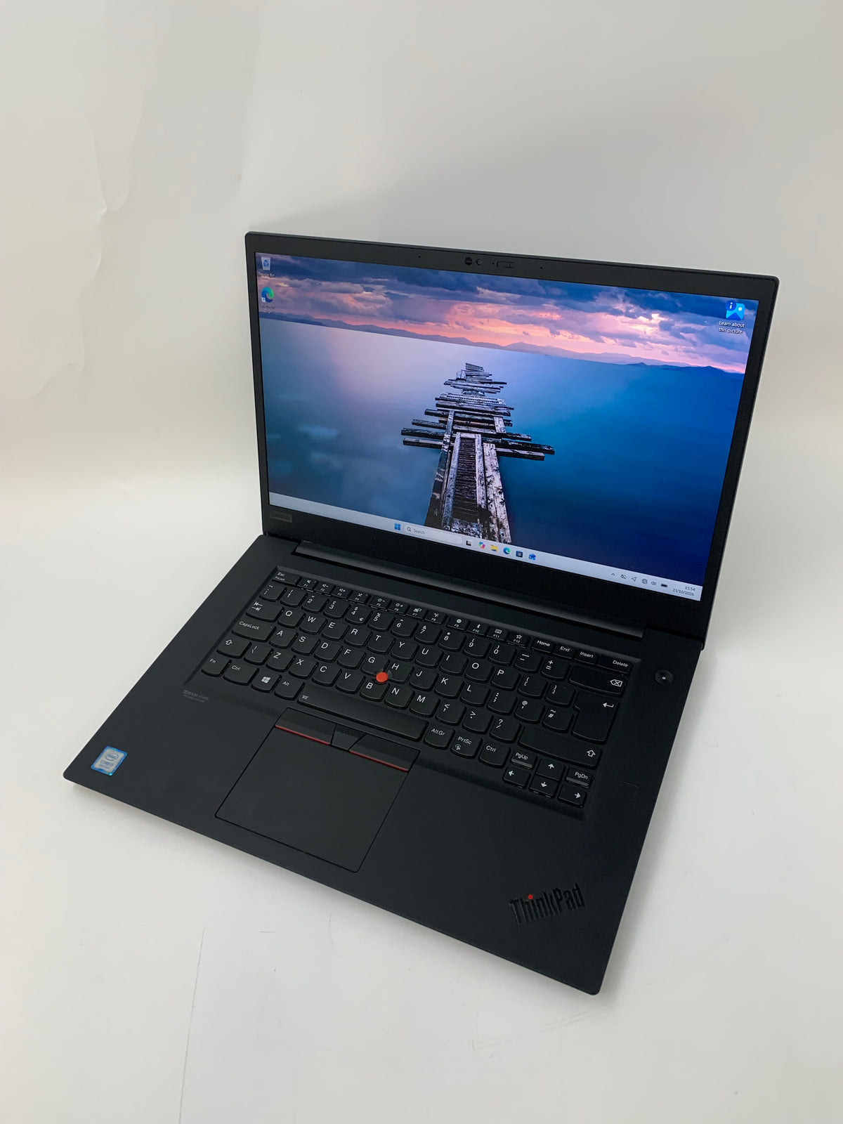 Lenovo ThinkPad X1 Extreme Gen 2 | 15.6" FHD | i7 9th Gen | 8GB RAM | 256GB SSD | W11 Pro