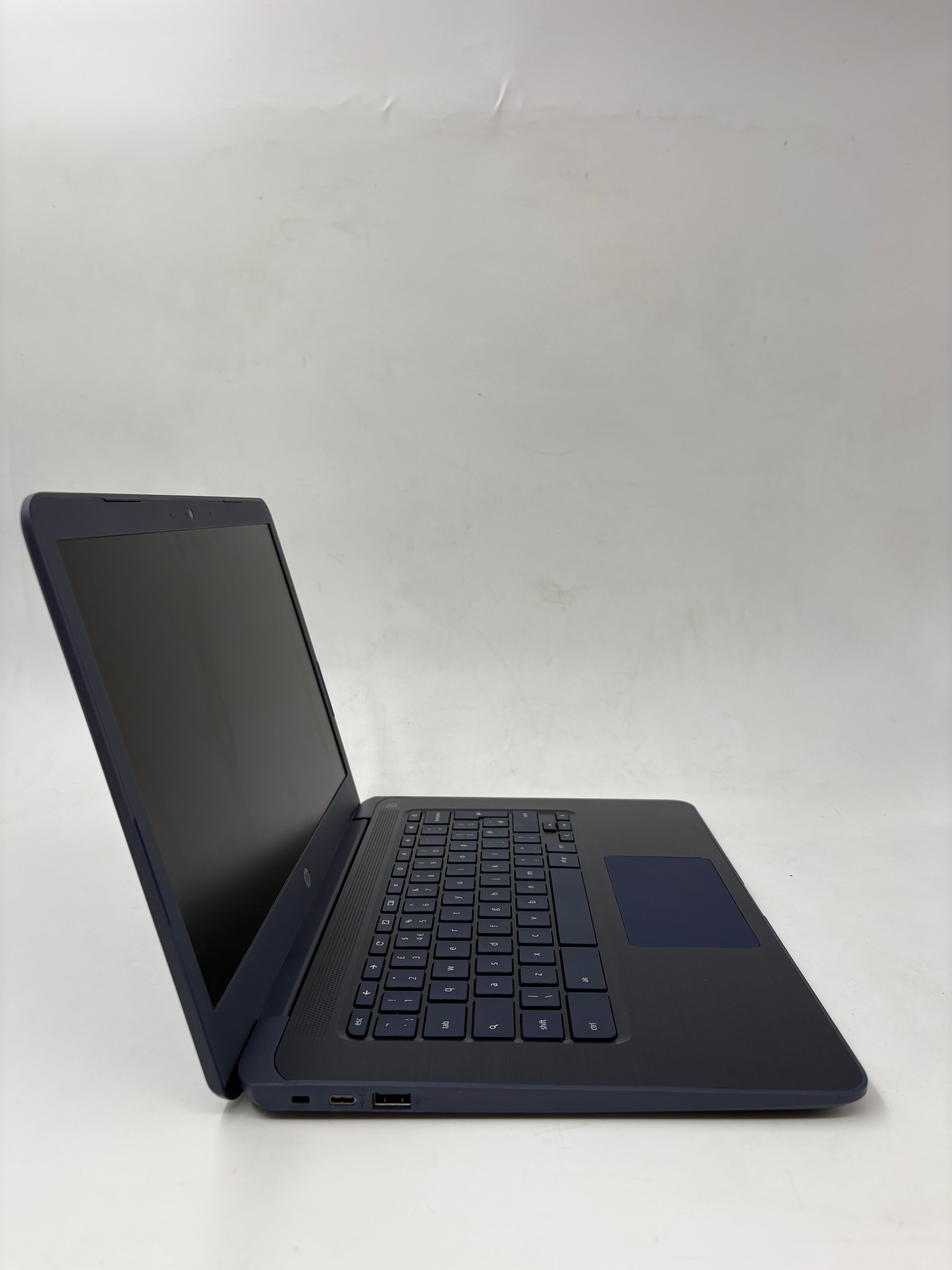 HP Chromebook 14-db0000na 14" Screen AMD A4-9120C Radeon R4 4GB RAM 2GB SSD