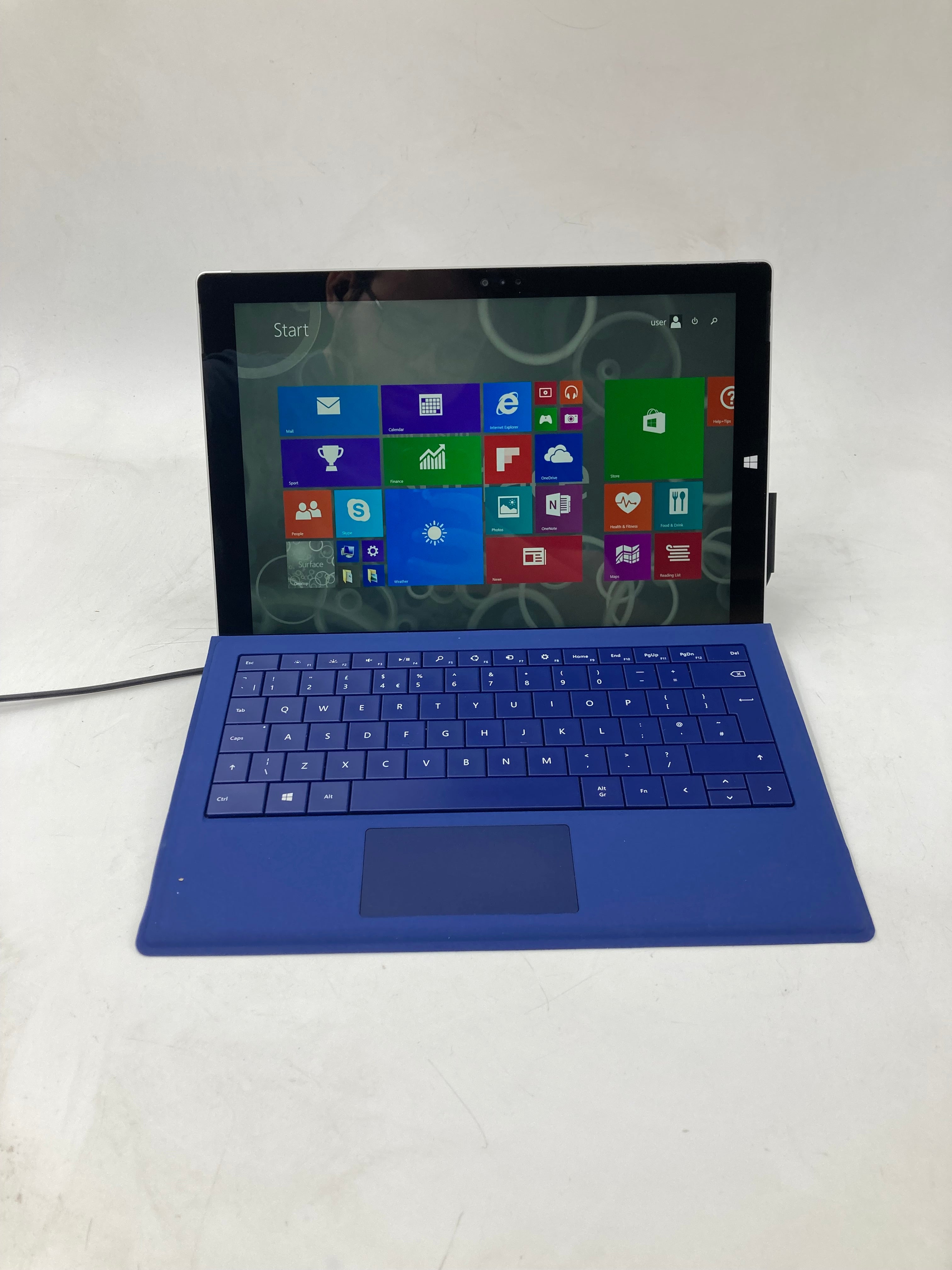 Microsoft Surface Pro 3 12" Screen i5 4th gen 8GB 256GB SSD Windows 8