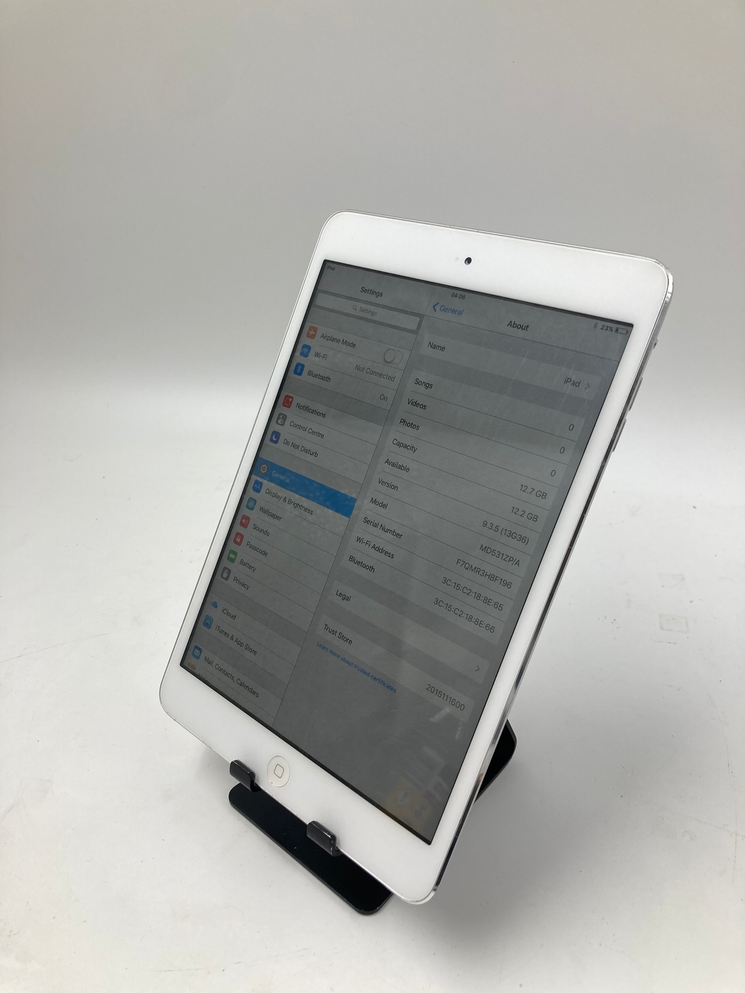 Apple iPad Mini 5th Gen 16GB 32GB 64GB Silver Black Lot of 3 - Unlocked