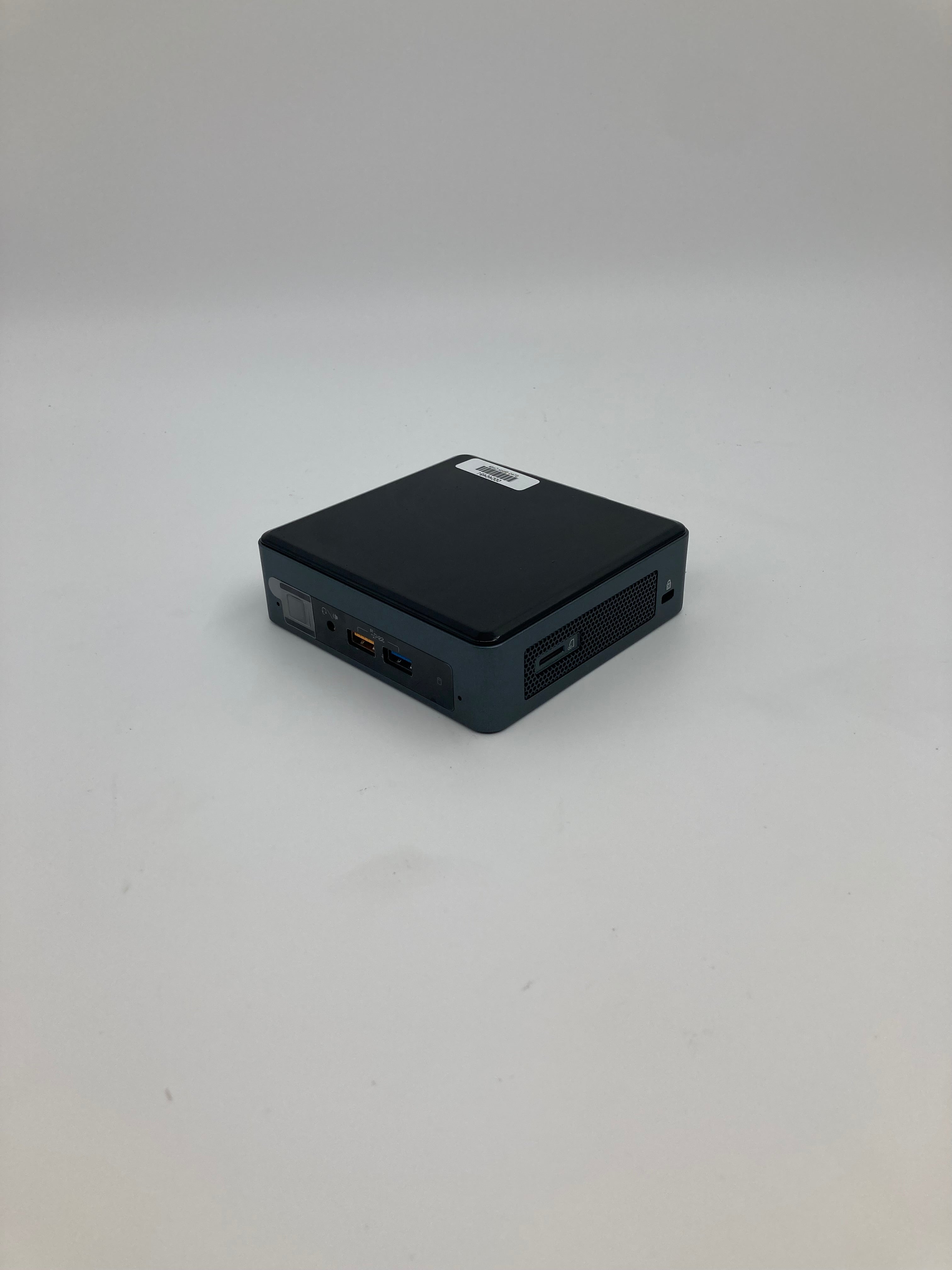 Intel Desktop NUC8BEB i5 8th Gen 2.30GHz 8GB RAM No SSD No OS