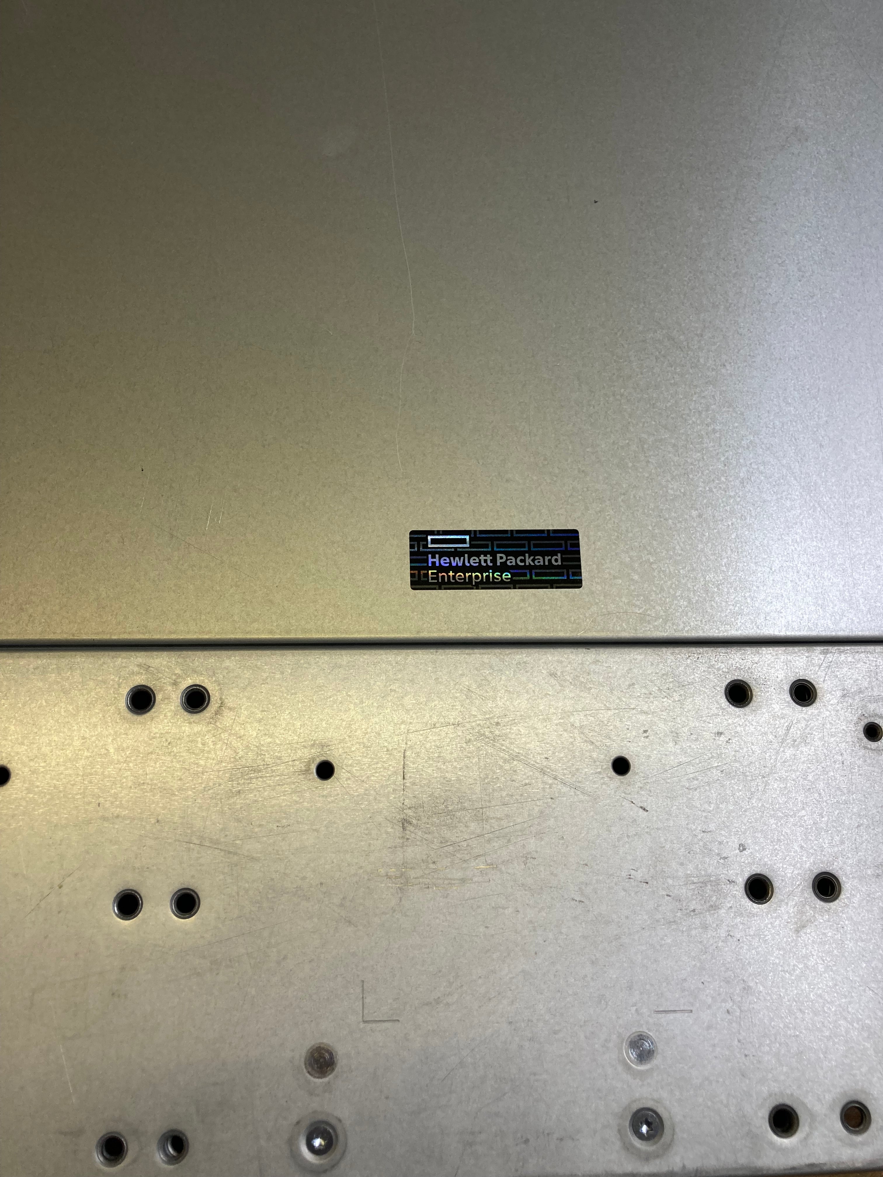 HPE Server ProLiant DL380 G9 1x Xeon E5-2637 V4 4GB RAM 8x 2.5" Bay No HDD