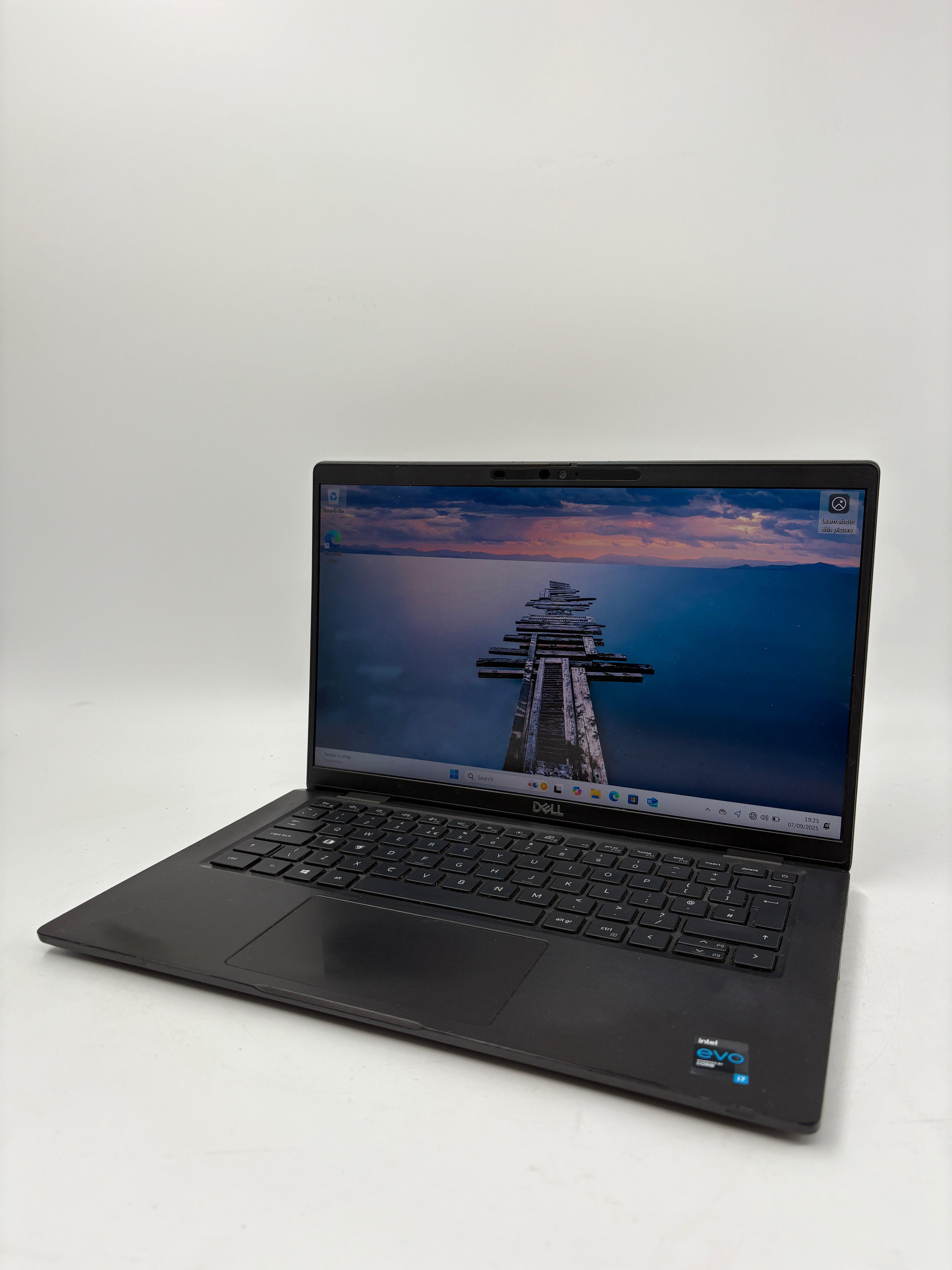 Dell Laptop Latitude 7420 14" Screen i7 11th Gen 16GB RAM 512GB SSD W11