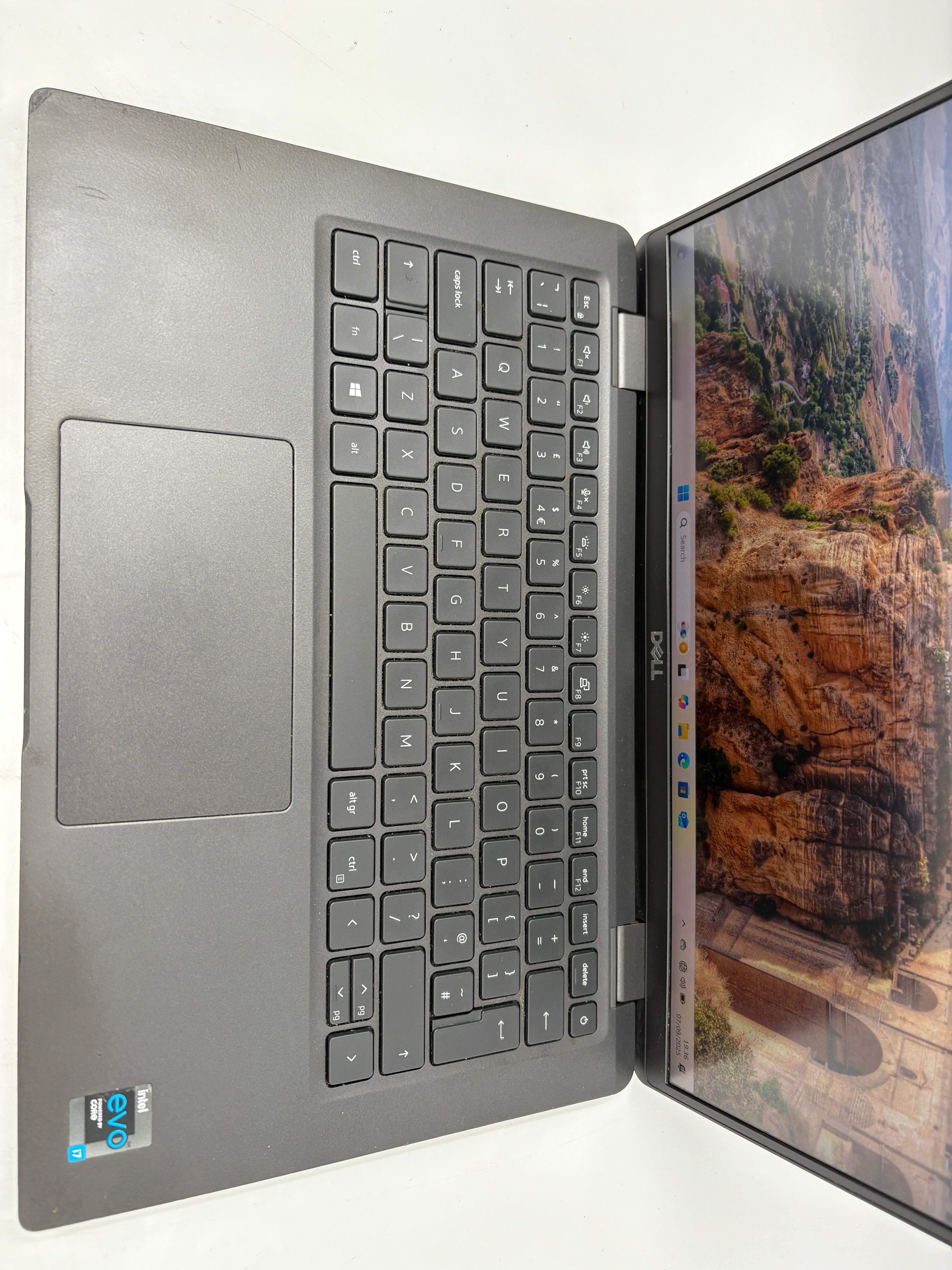 Dell Laptop Latitude 7420 14" Screen i7 11th Gen 16GB RAM  512GB SSD W11