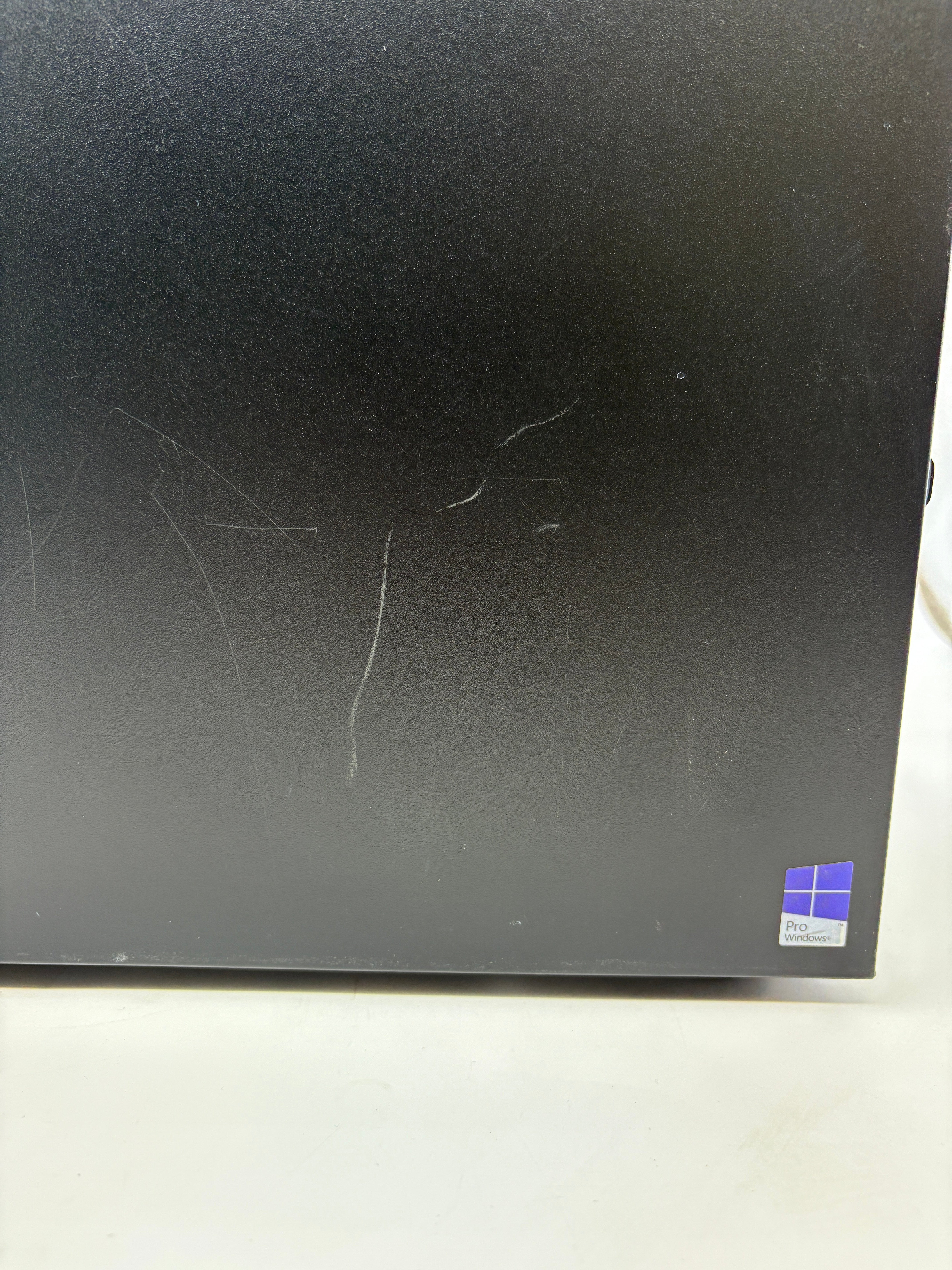 Lenovo Desktop ThinkStation P310 MT E3-1245 v5 24GB RAM No SSD NO OS