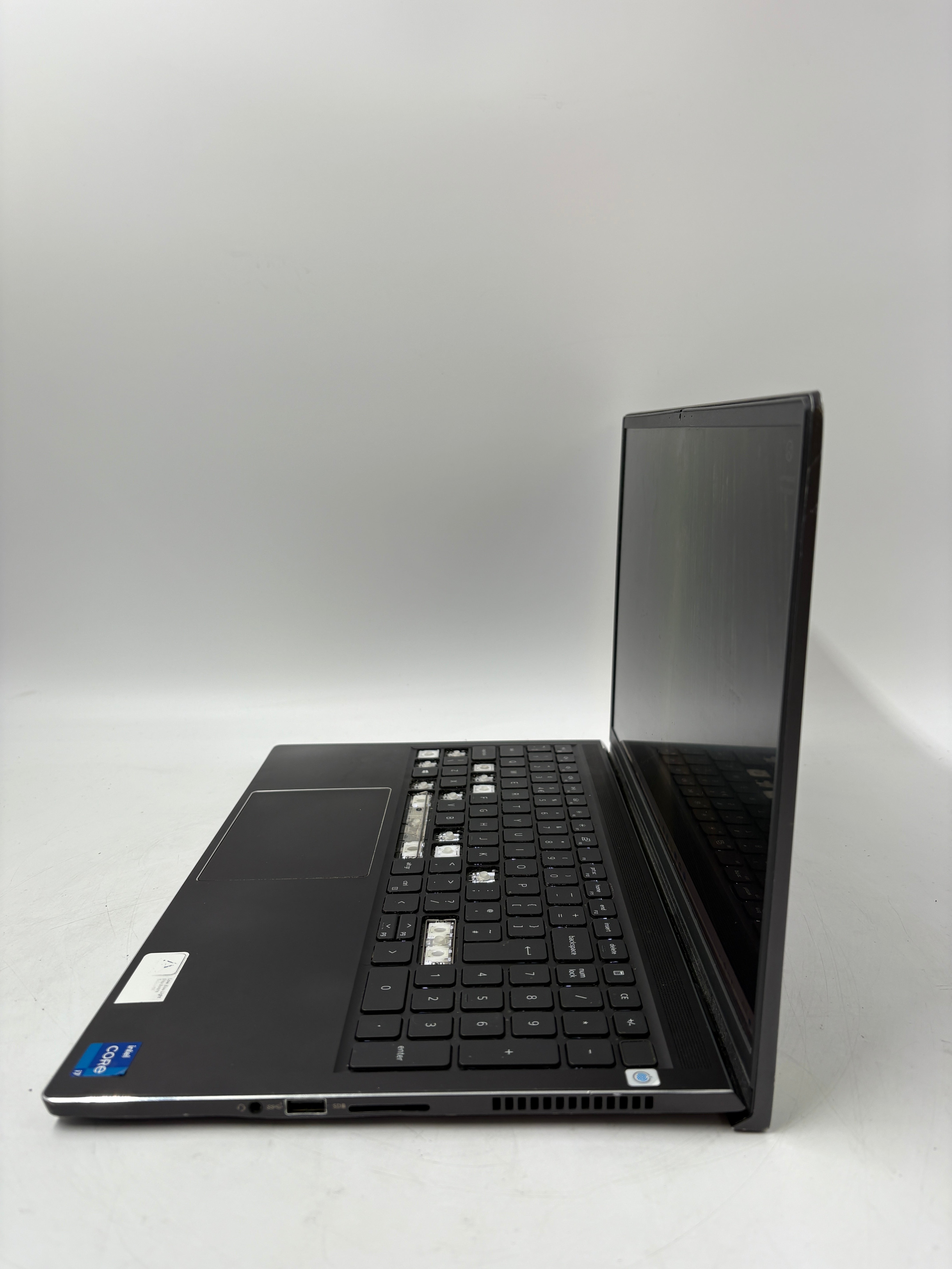 Dell Vostro 7510 15.6" Screen i7 11th Gen 16GB RAM 1TB SSD RTX 3050 W11