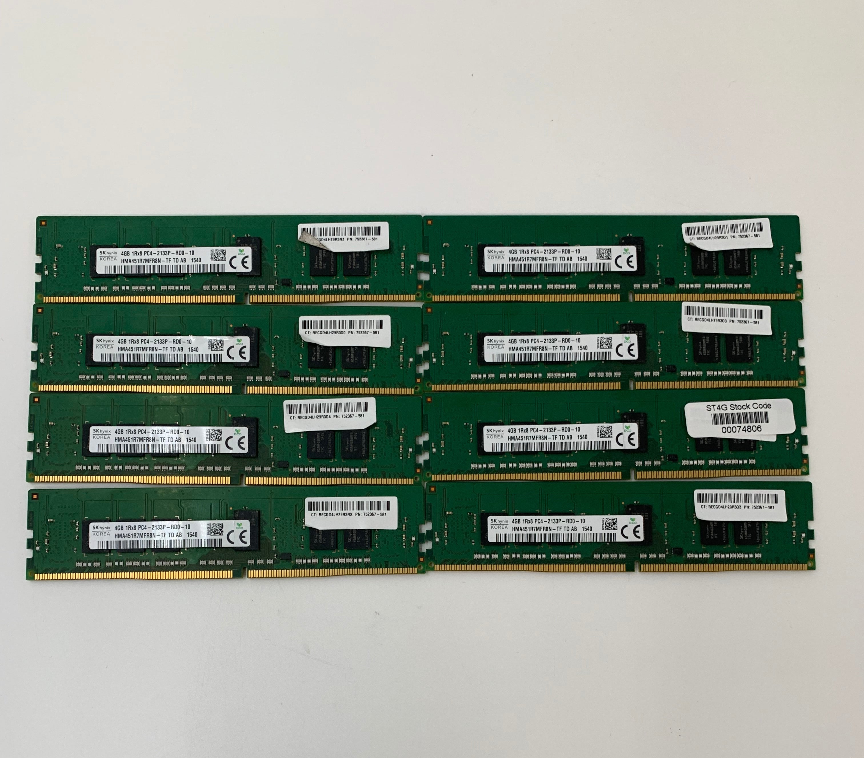 SK Hynix Server RAM 8x 4GB DDR4 HMA451R7MFR8N-TF 2133MHz