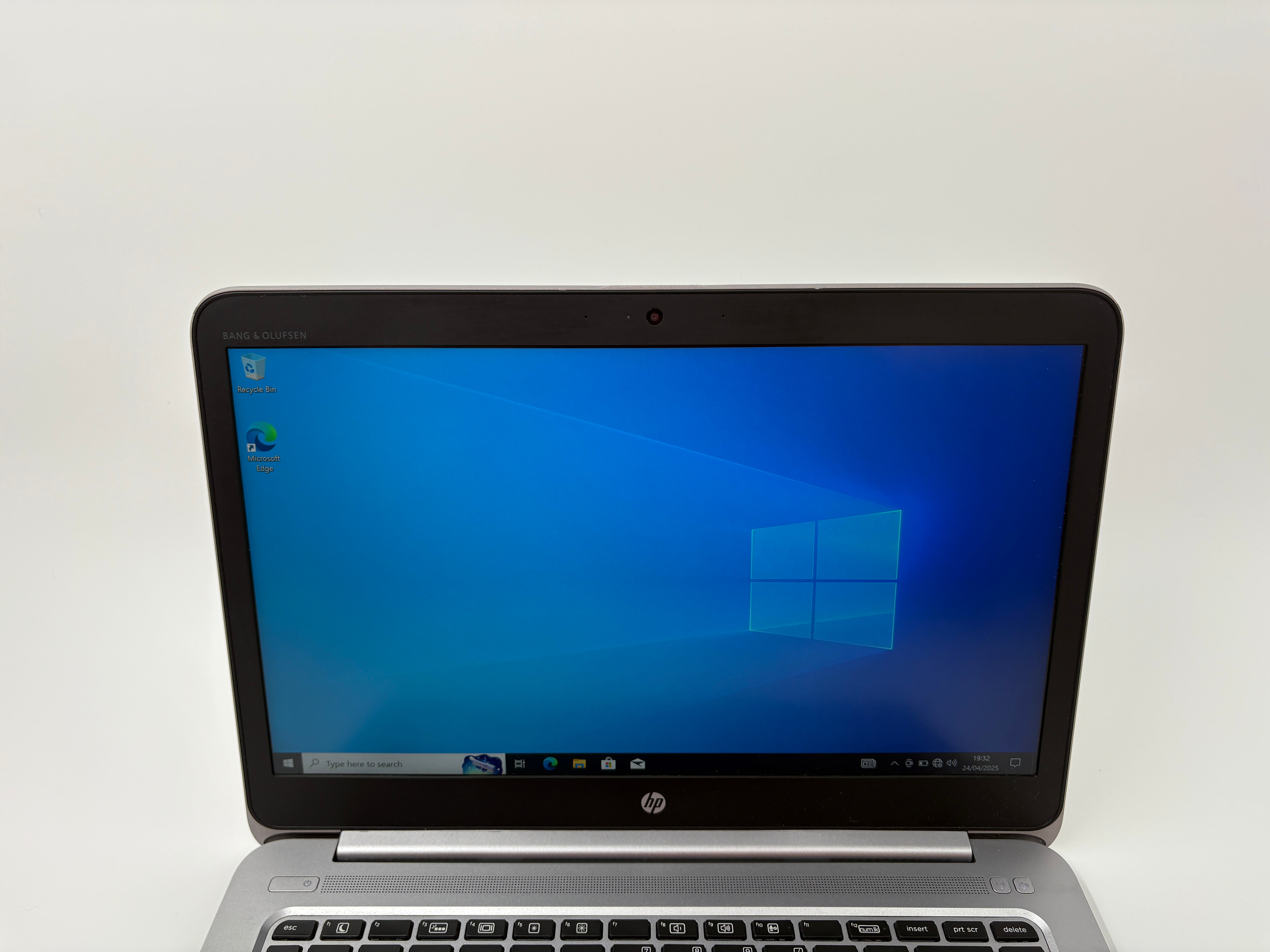 HP Laptop EliteBook Folio 1040 G4 14" i5 6th Gen 8GB RAM 256GB SSD W10