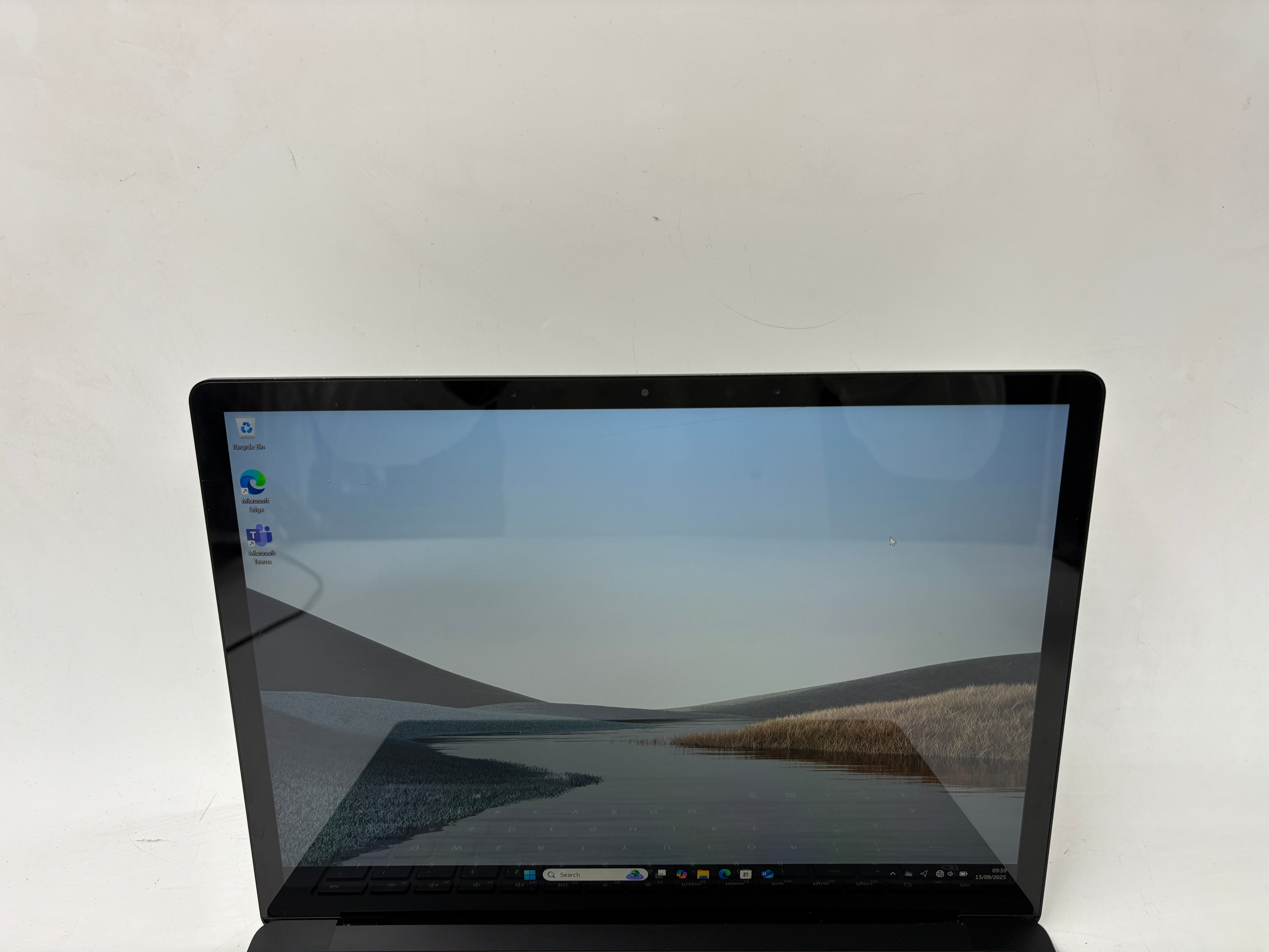 Microsoft Surface Laptop 3 13.5" Touchscreen i5 10th Gen 8GB RAM 256GB SSD W11